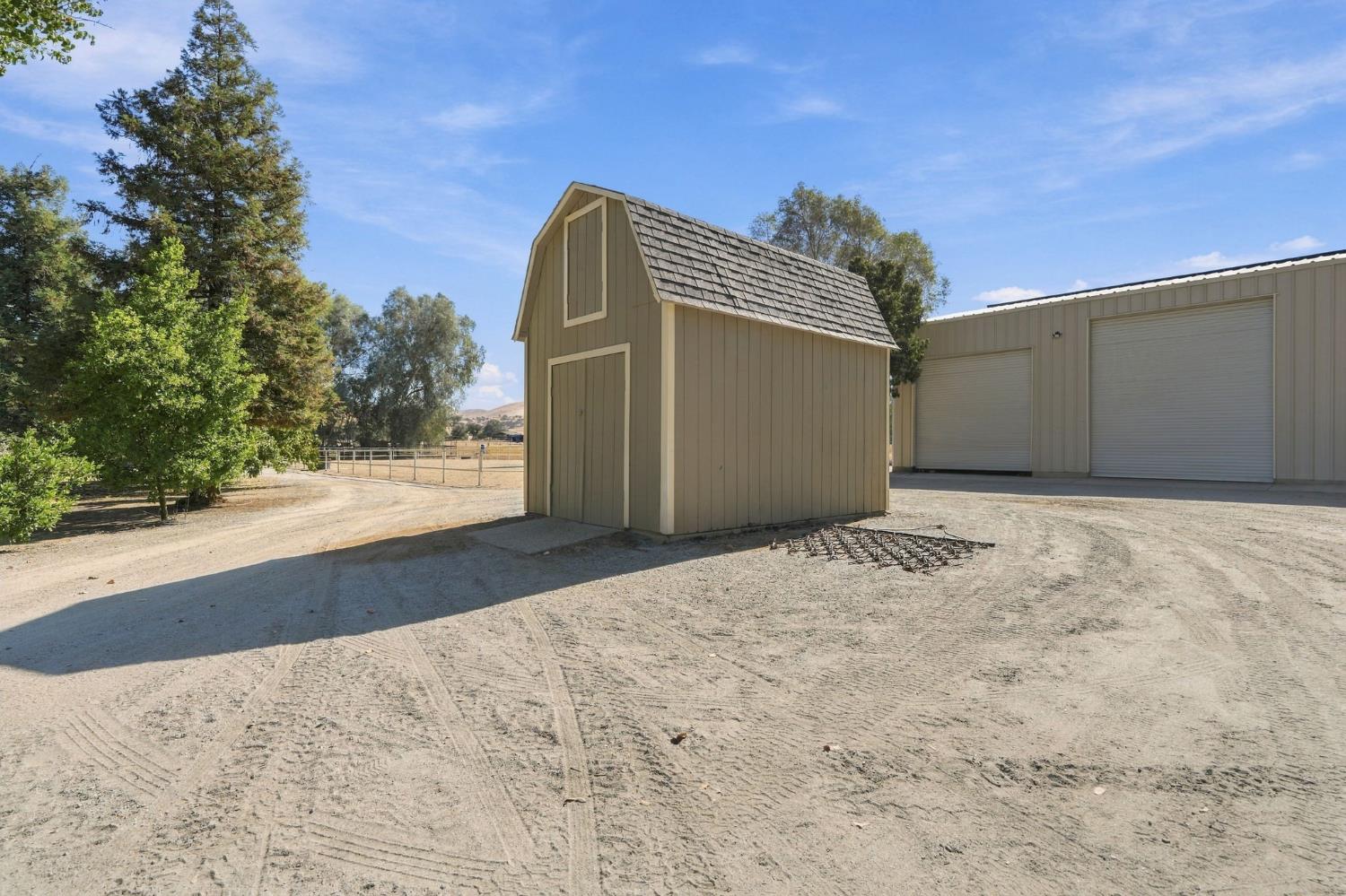 31255 Palm Dr, Exeter, CA 93221