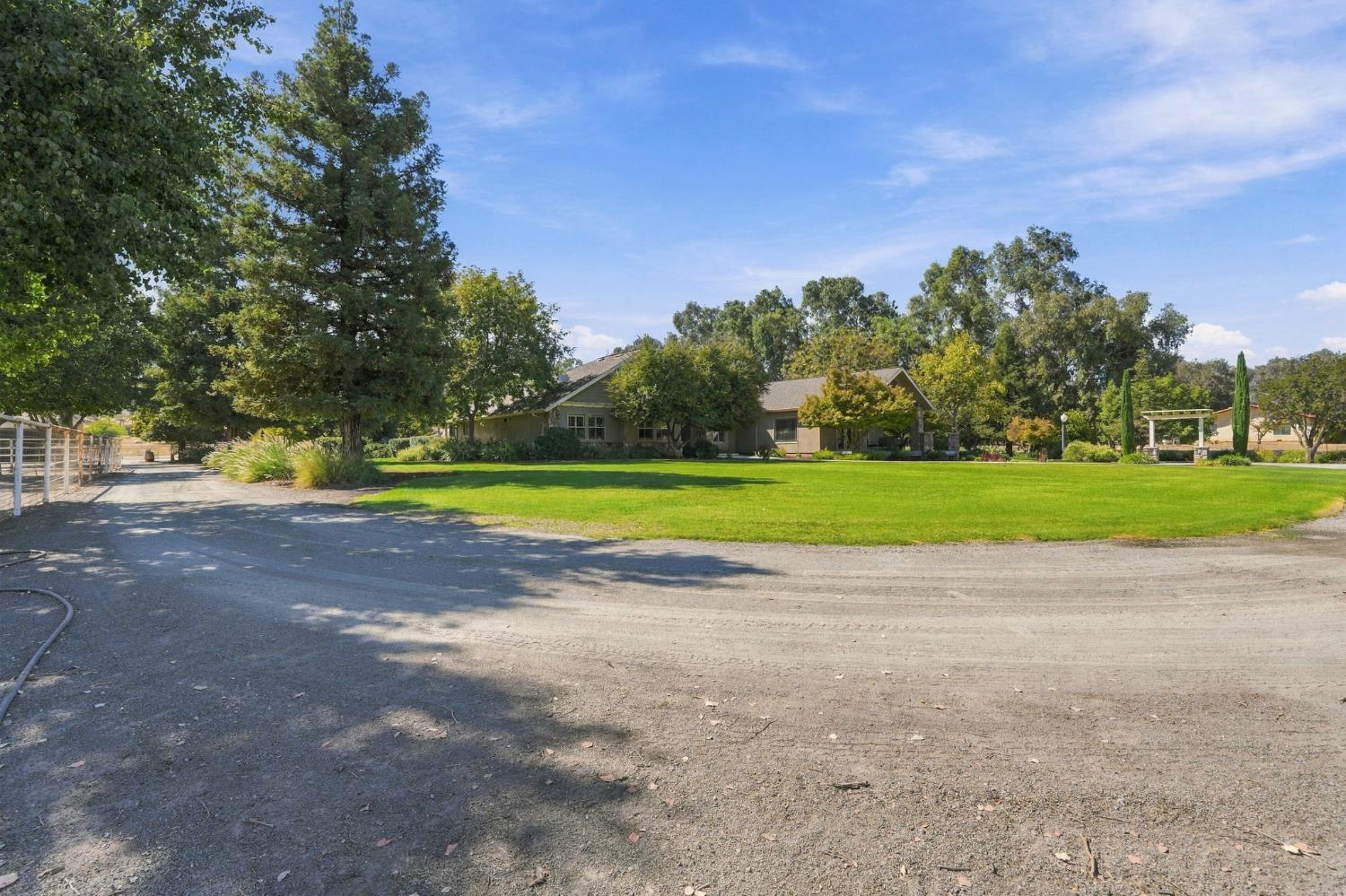 31255 Palm Dr, Exeter, CA 93221