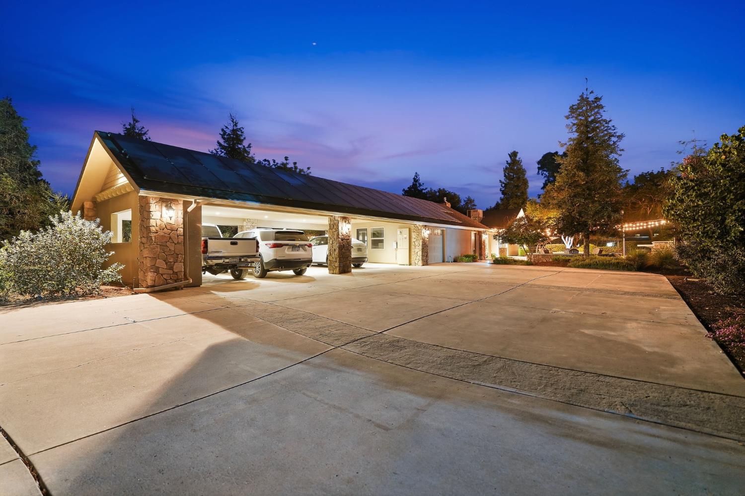 31255 Palm Dr, Exeter, CA 93221