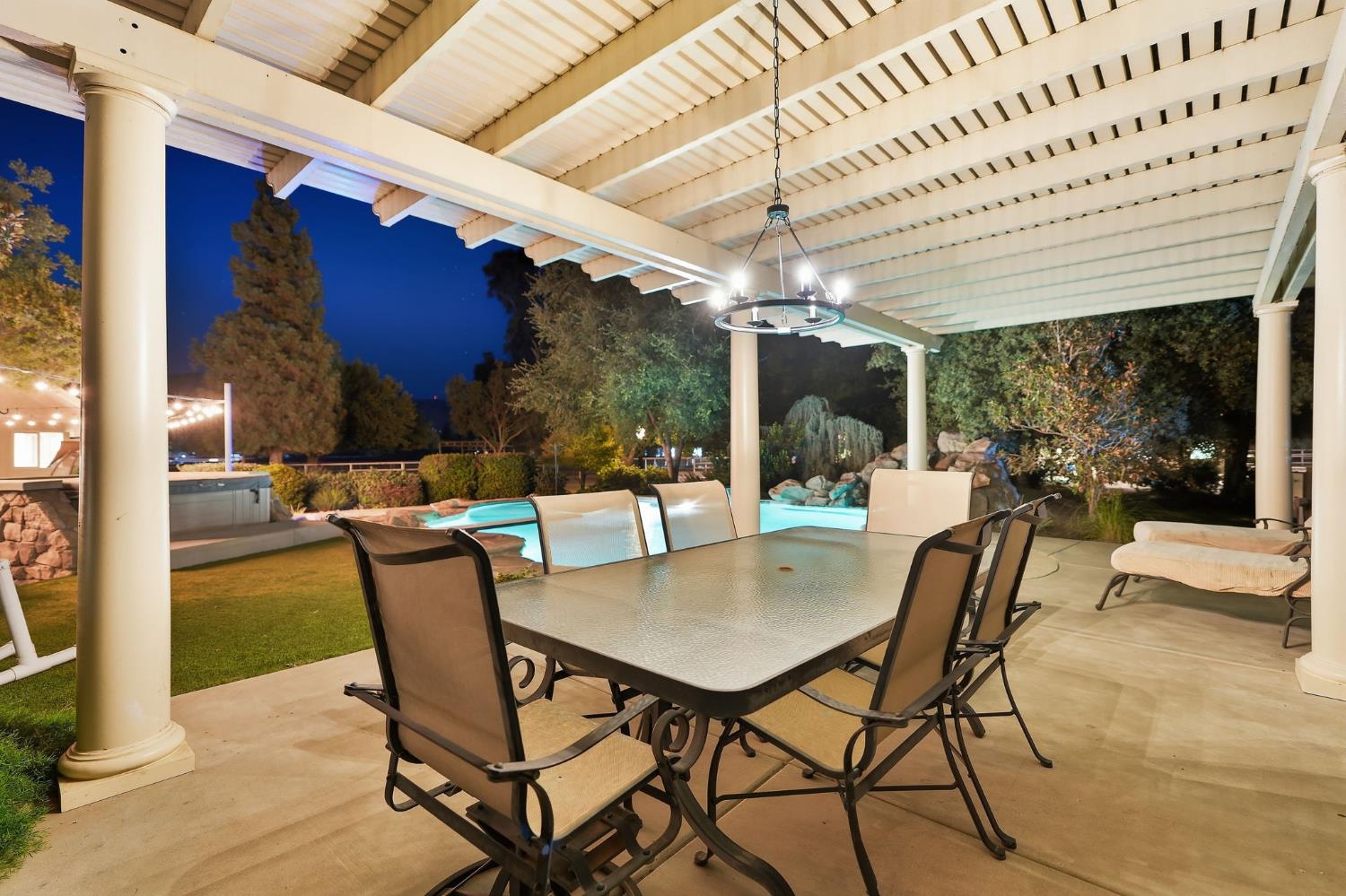 31255 Palm Dr, Exeter, CA 93221