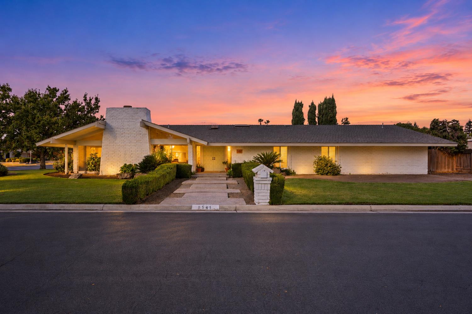 6541 N Ricewood Ave, Fresno, CA 93711