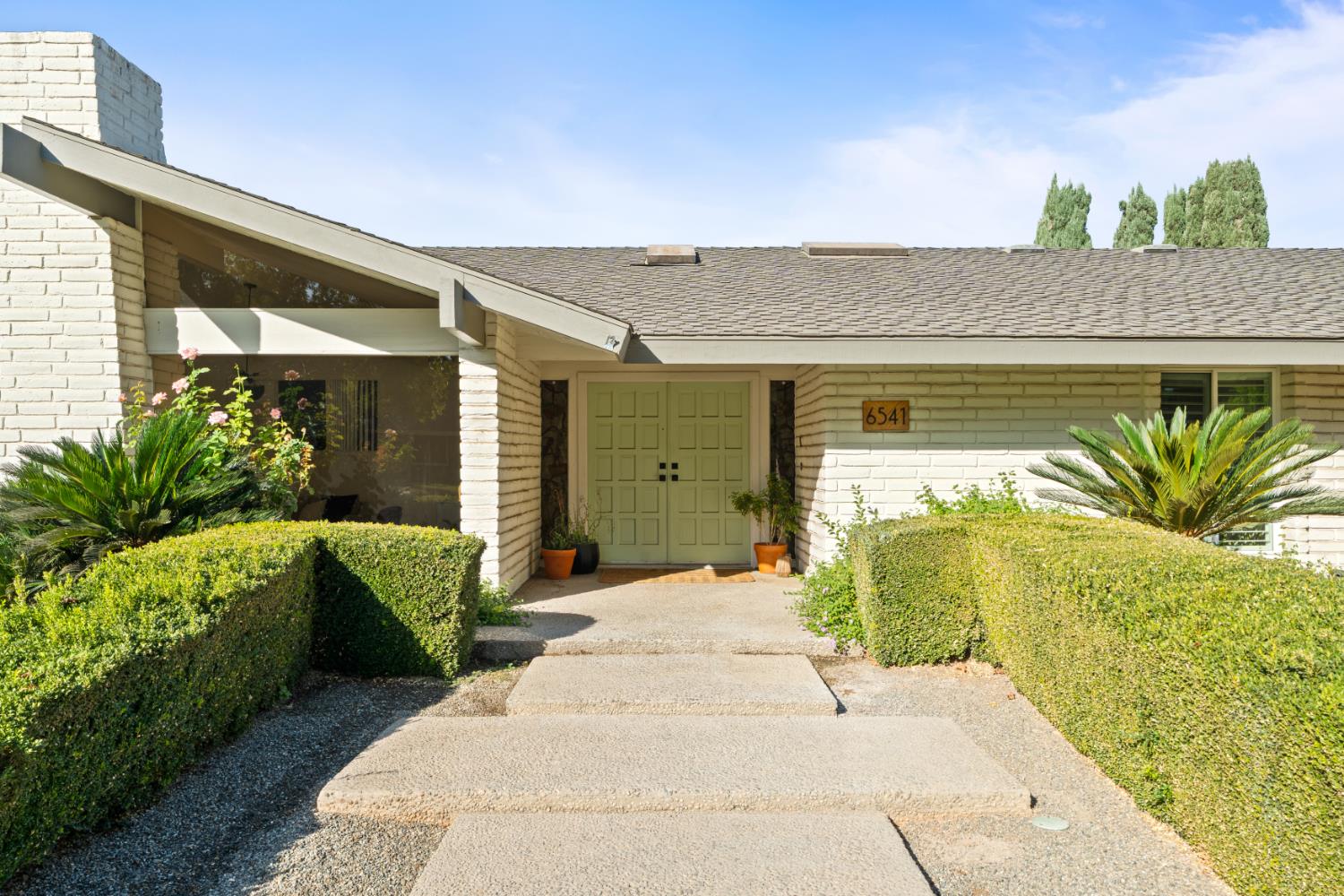 6541 N Ricewood Ave, Fresno, CA 93711