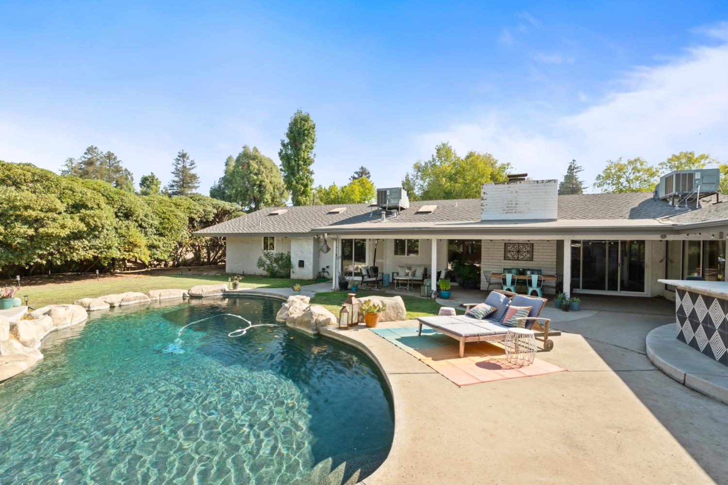6541 N Ricewood Ave, Fresno, CA 93711