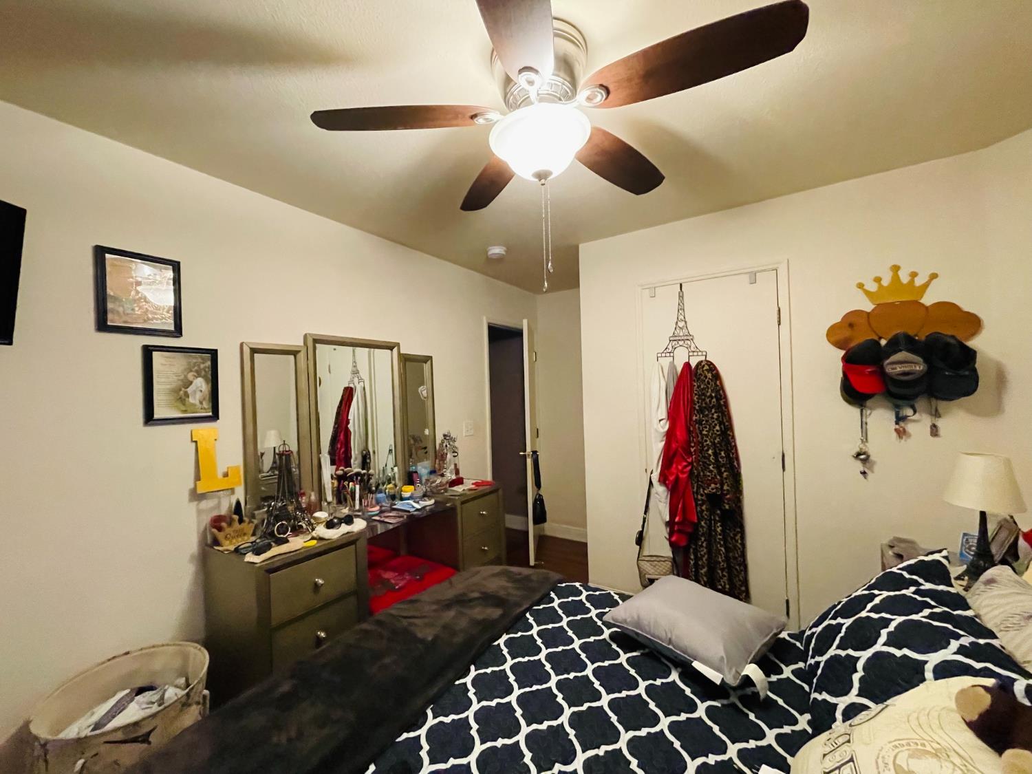 314 W Greg St, Farmersville, CA 93223