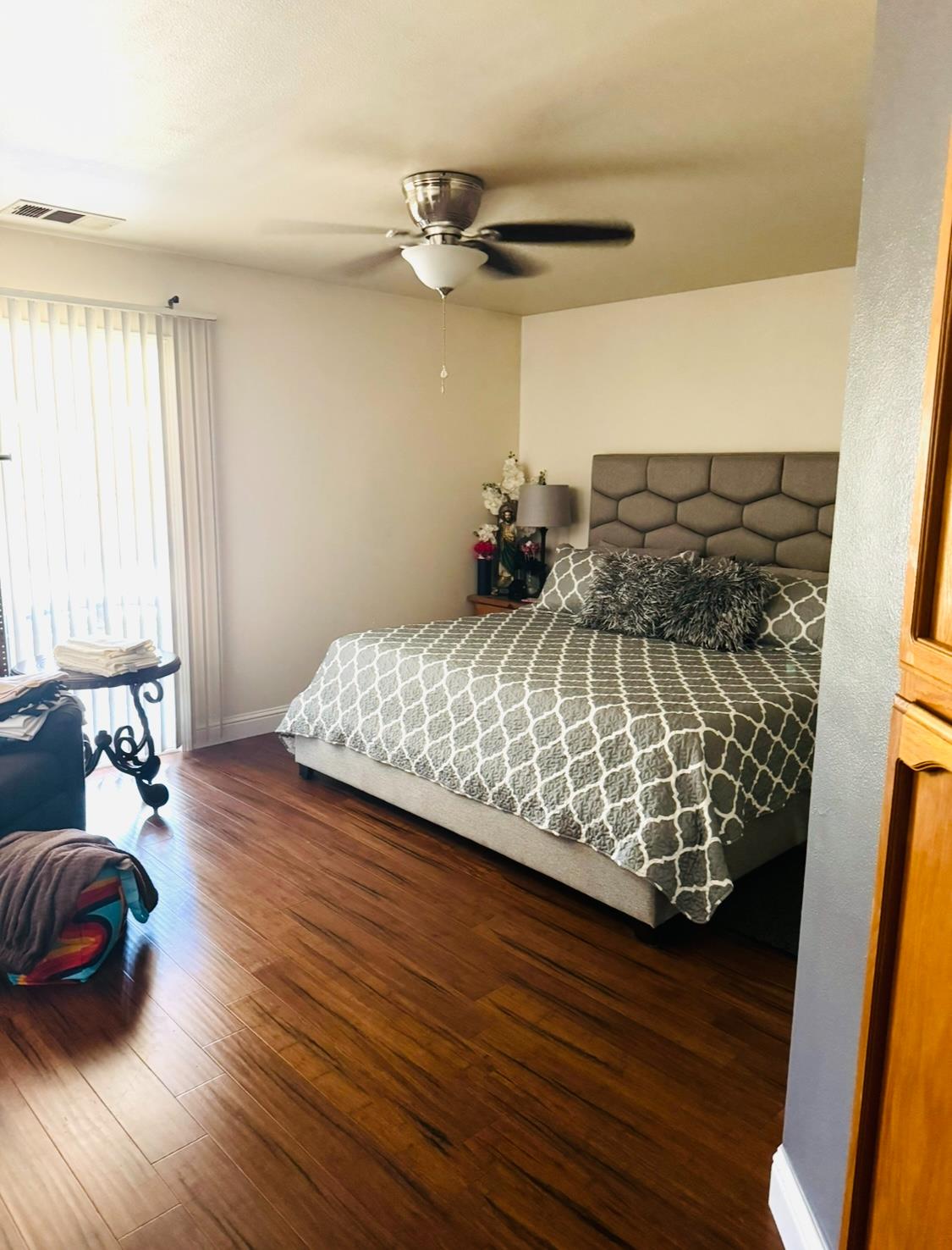 314 W Greg St, Farmersville, CA 93223