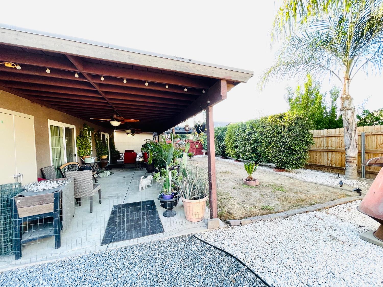 314 W Greg St, Farmersville, CA 93223