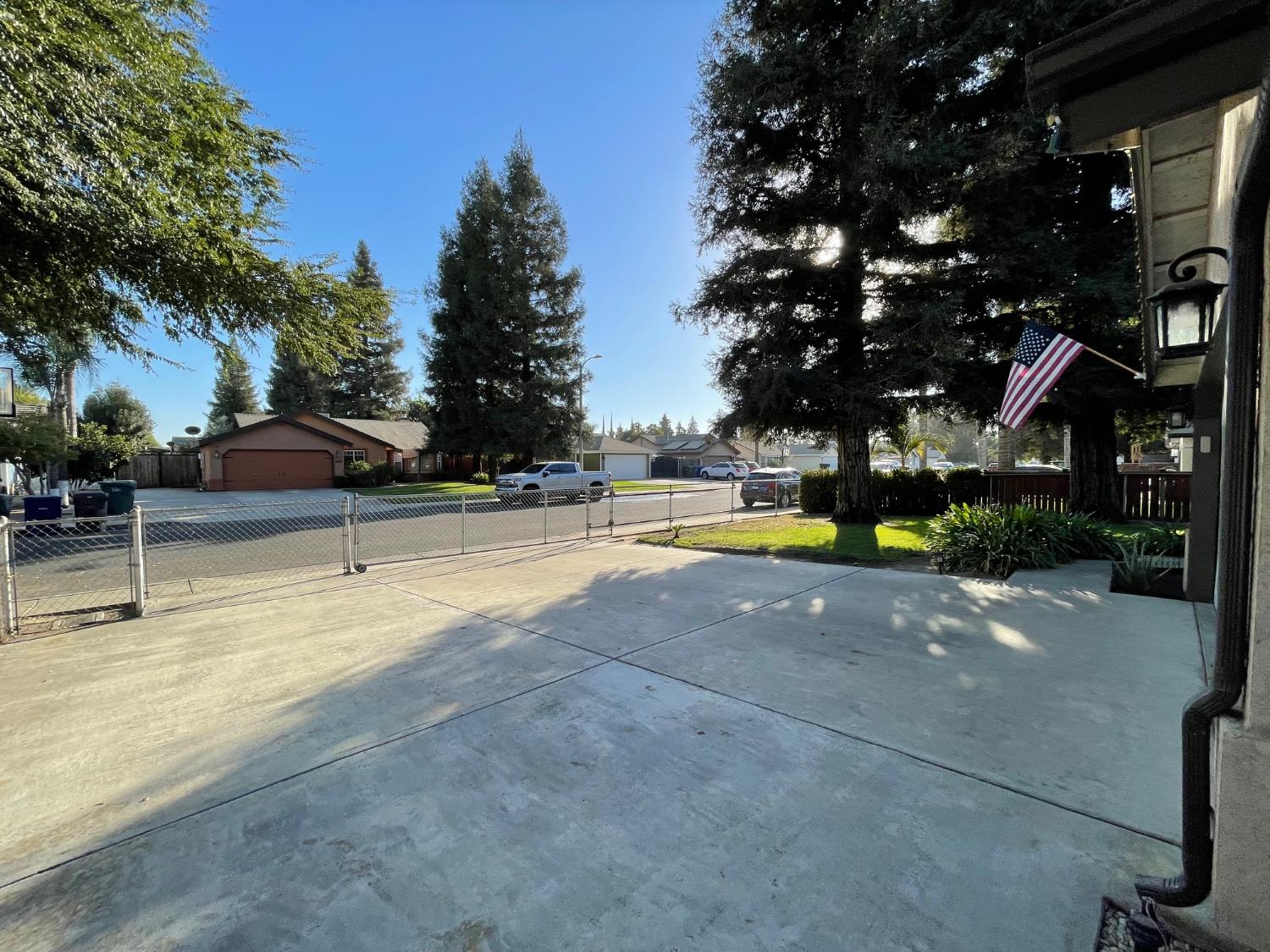 314 W Greg St, Farmersville, CA 93223