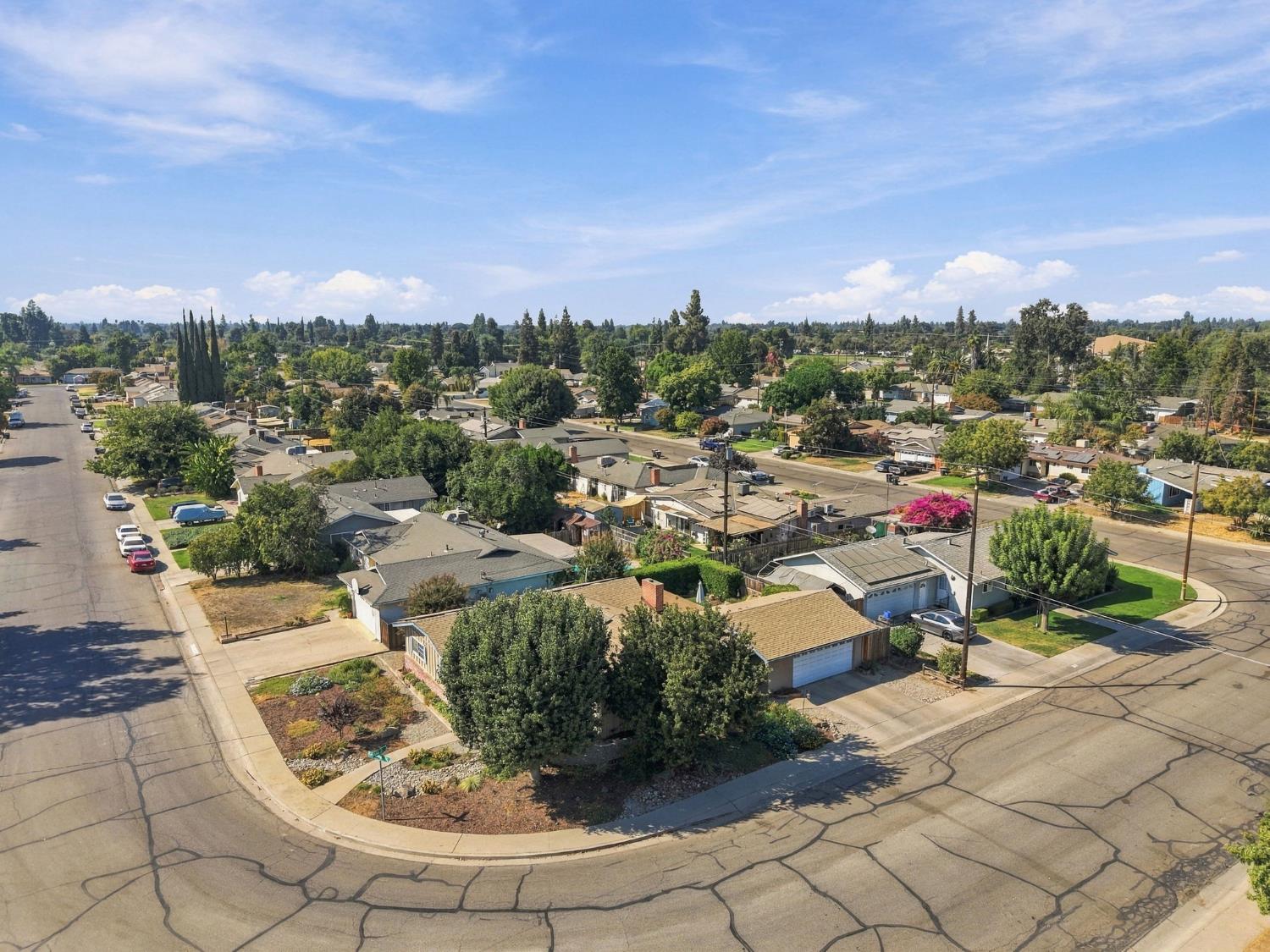 2234 W Cambridge Ave, Visalia, CA 93277