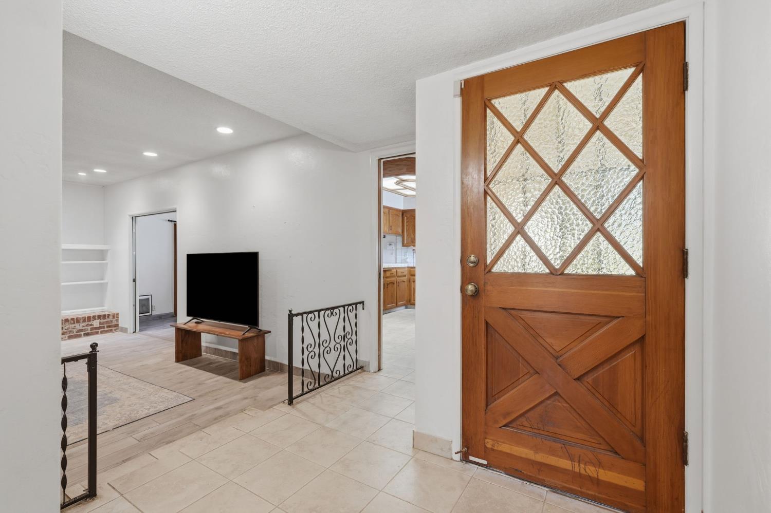 2234 W Cambridge Ave, Visalia, CA 93277