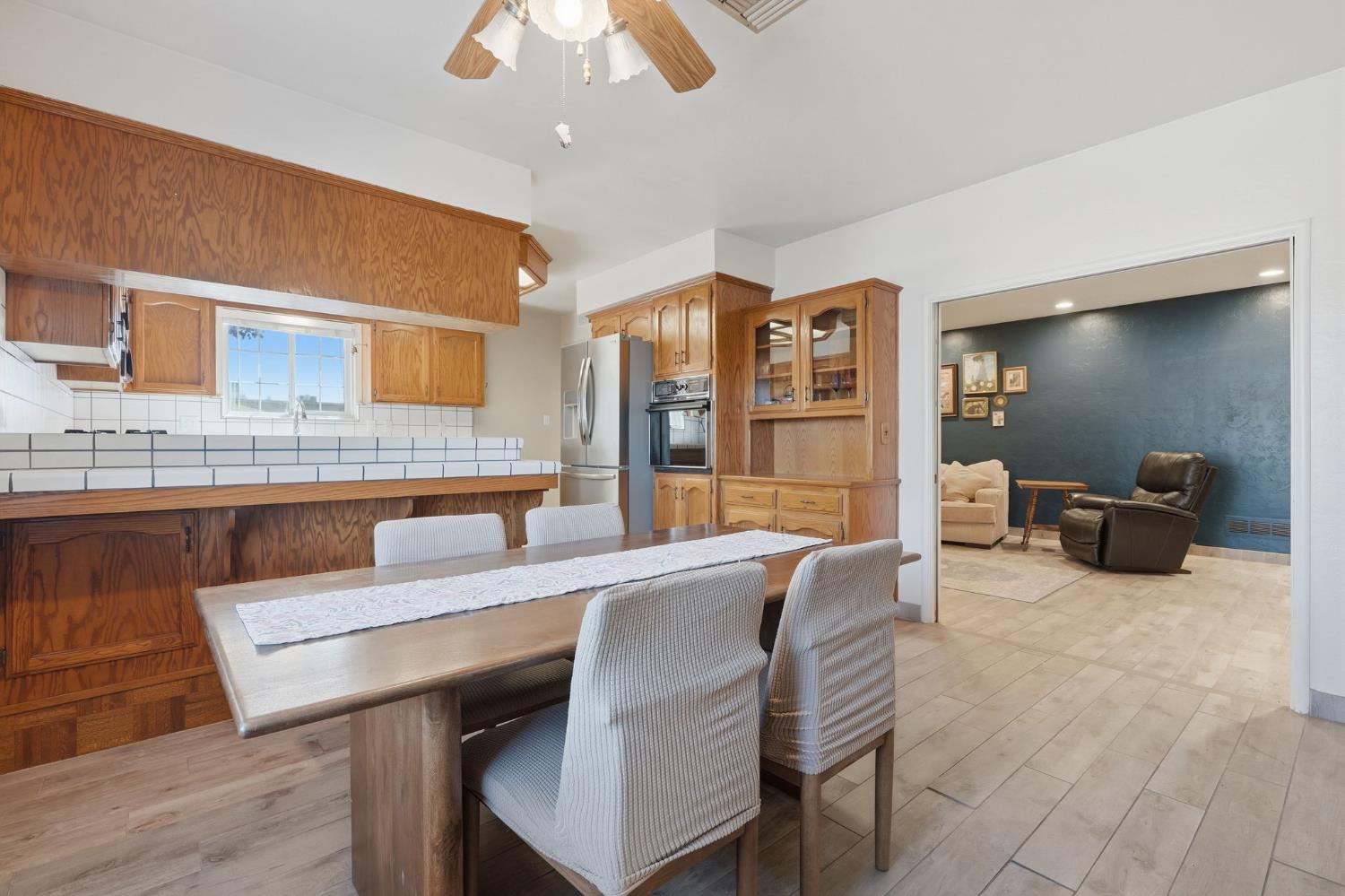 2234 W Cambridge Ave, Visalia, CA 93277