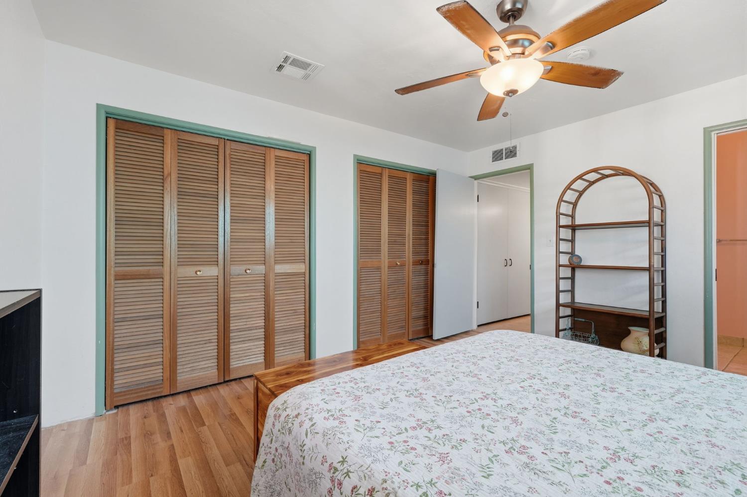 2234 W Cambridge Ave, Visalia, CA 93277
