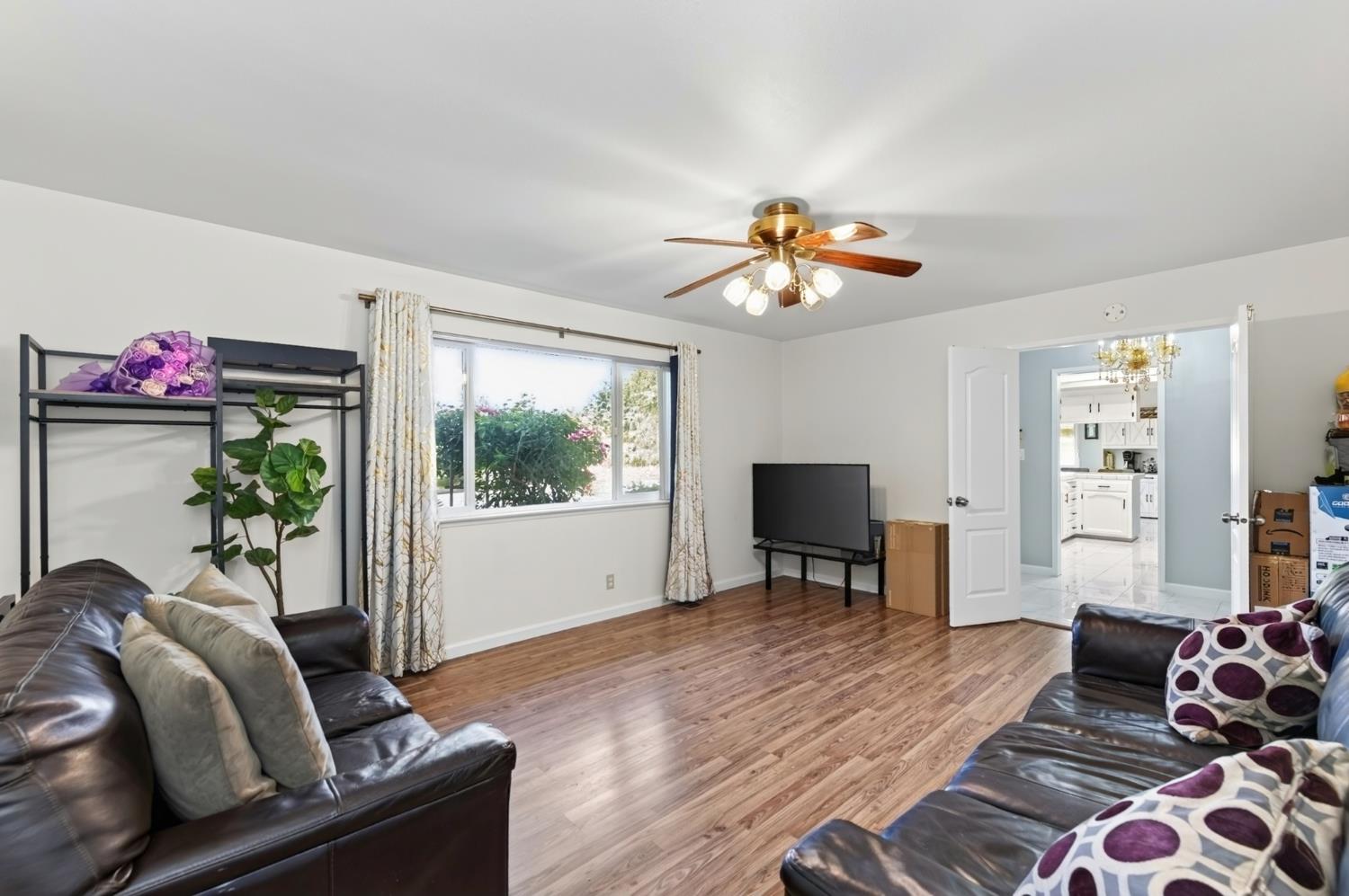 6405 E Lyell Ave, Fresno, CA 93727