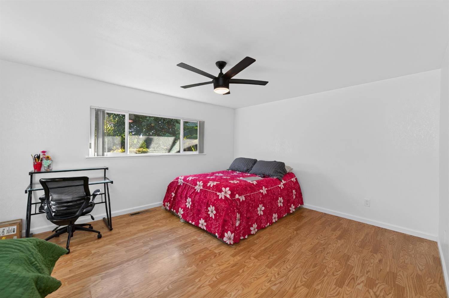 6405 E Lyell Ave, Fresno, CA 93727