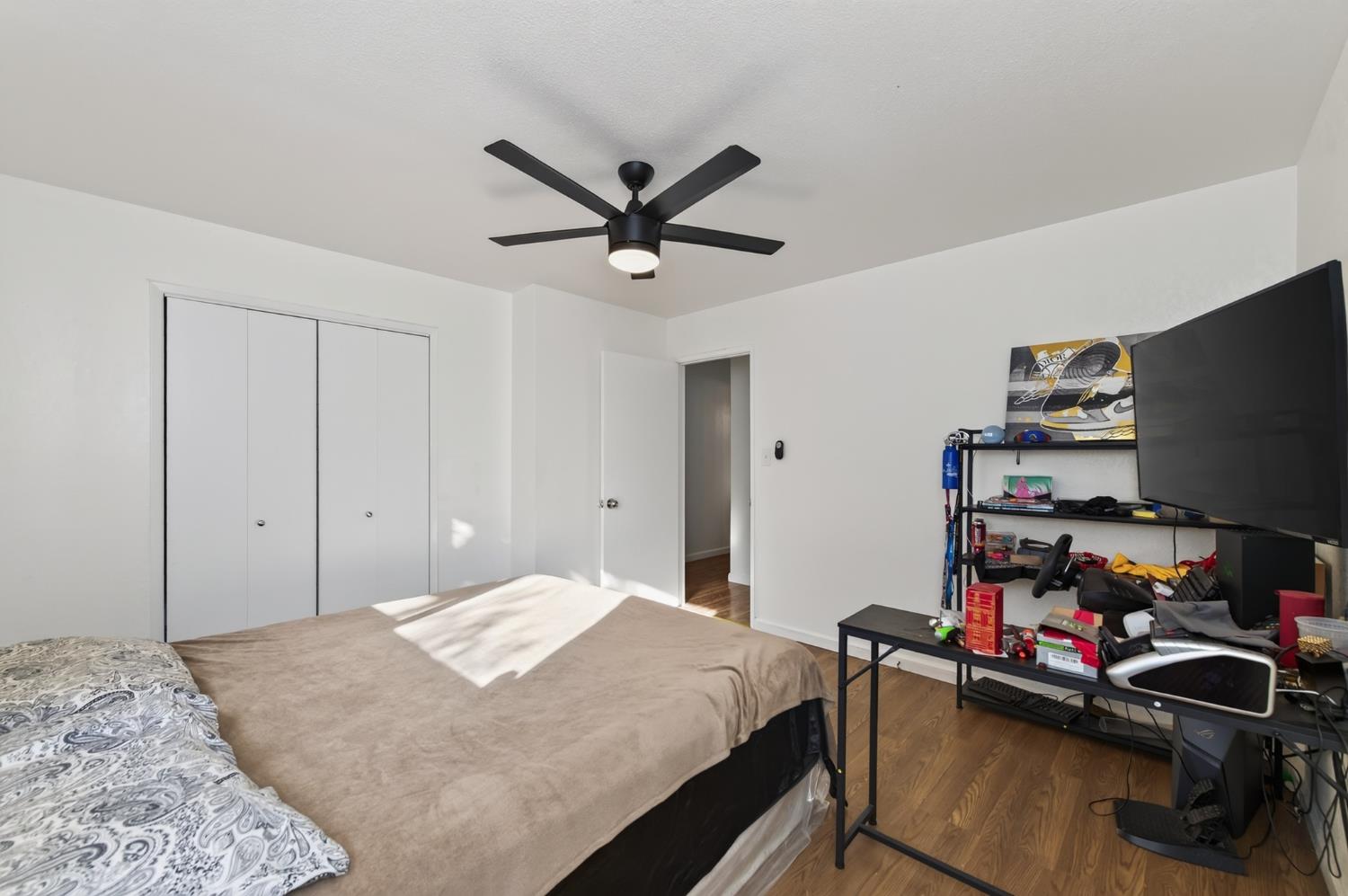 6405 E Lyell Ave, Fresno, CA 93727
