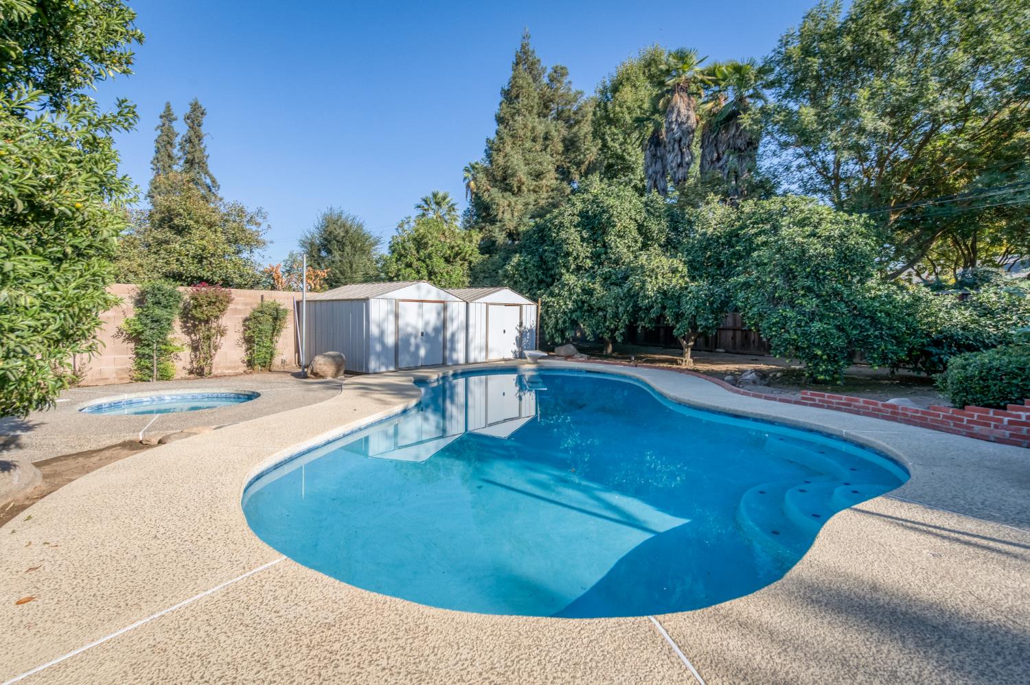 6405 E Lyell Ave, Fresno, CA 93727