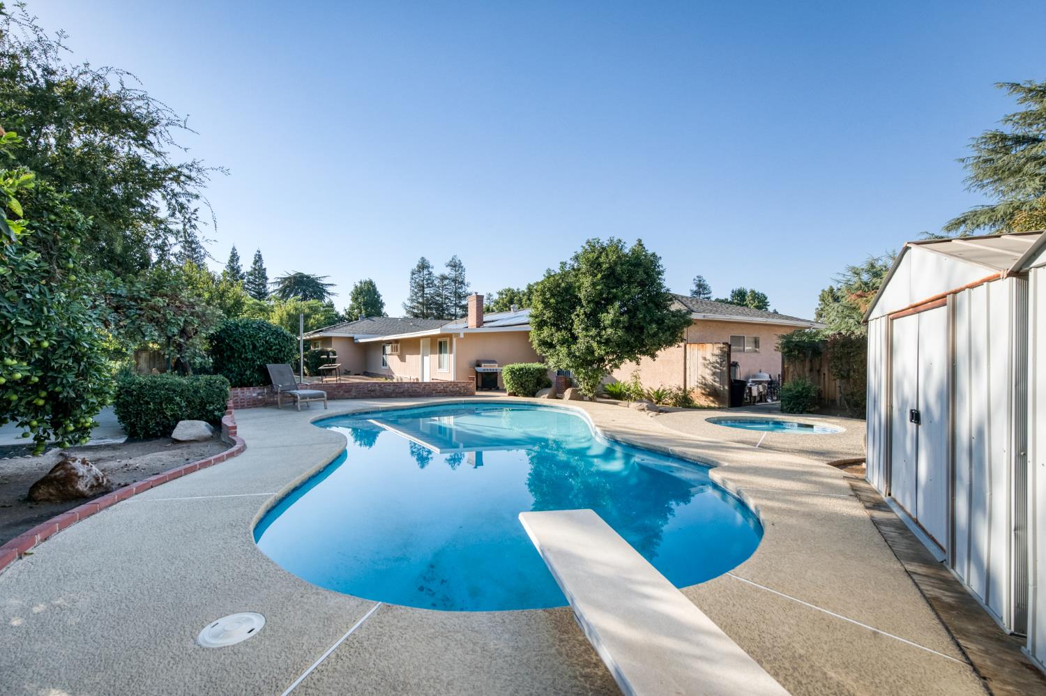 6405 E Lyell Ave, Fresno, CA 93727