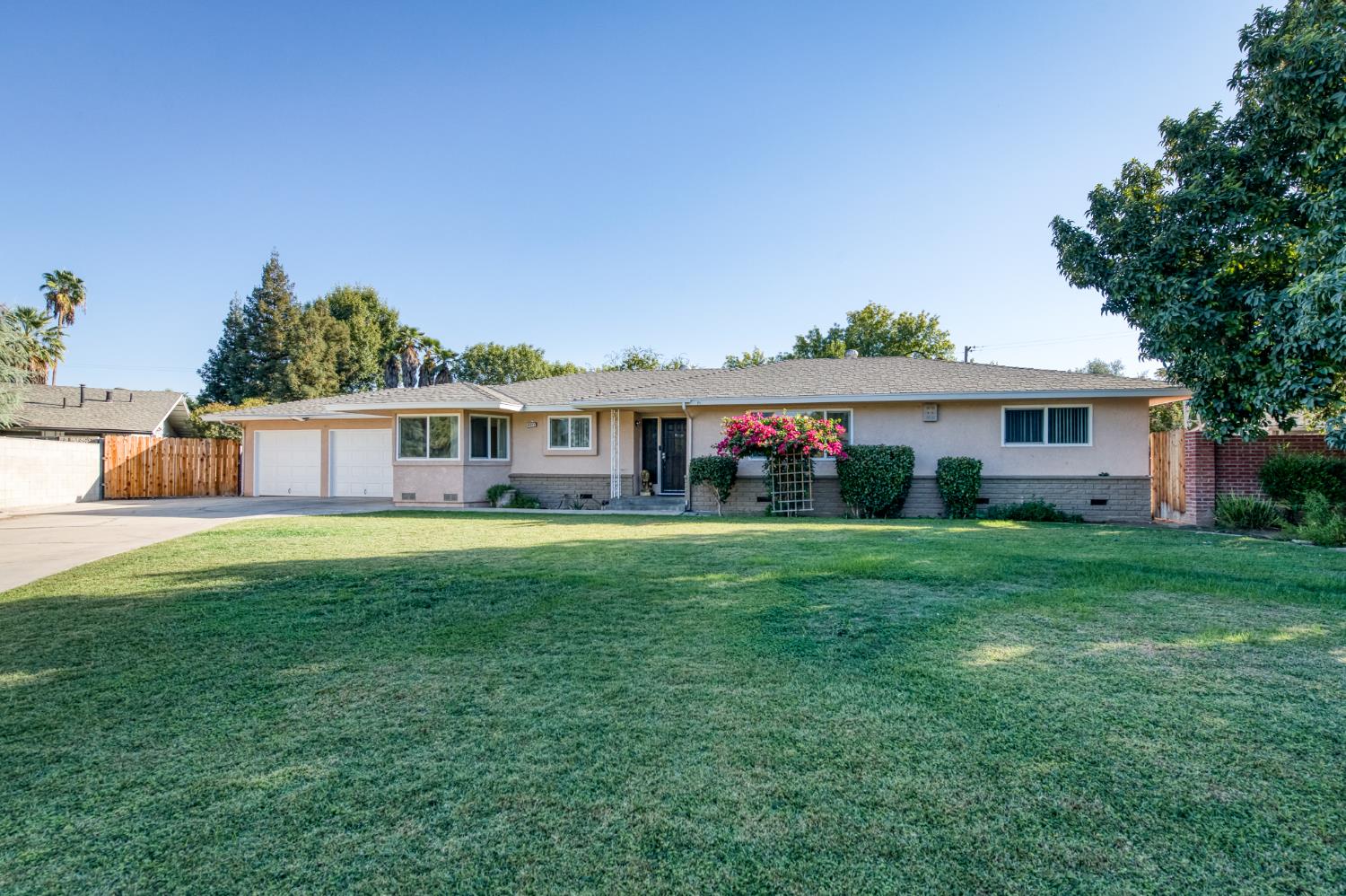 6405 E Lyell Ave, Fresno, CA 93727