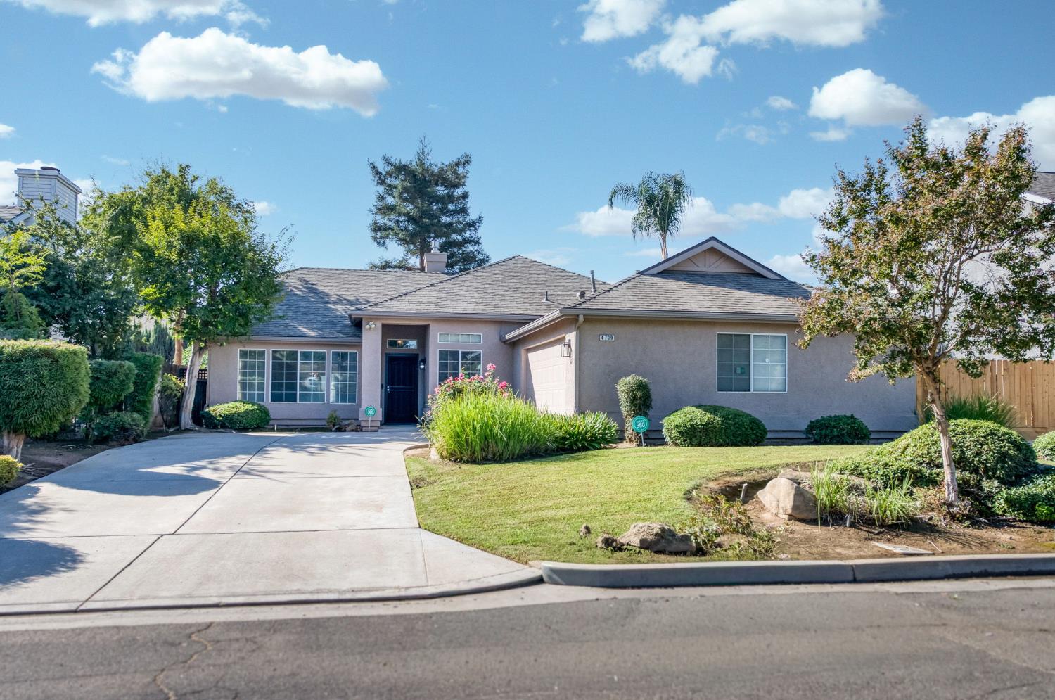 4709 W Bellaire Way, Fresno, CA 93722