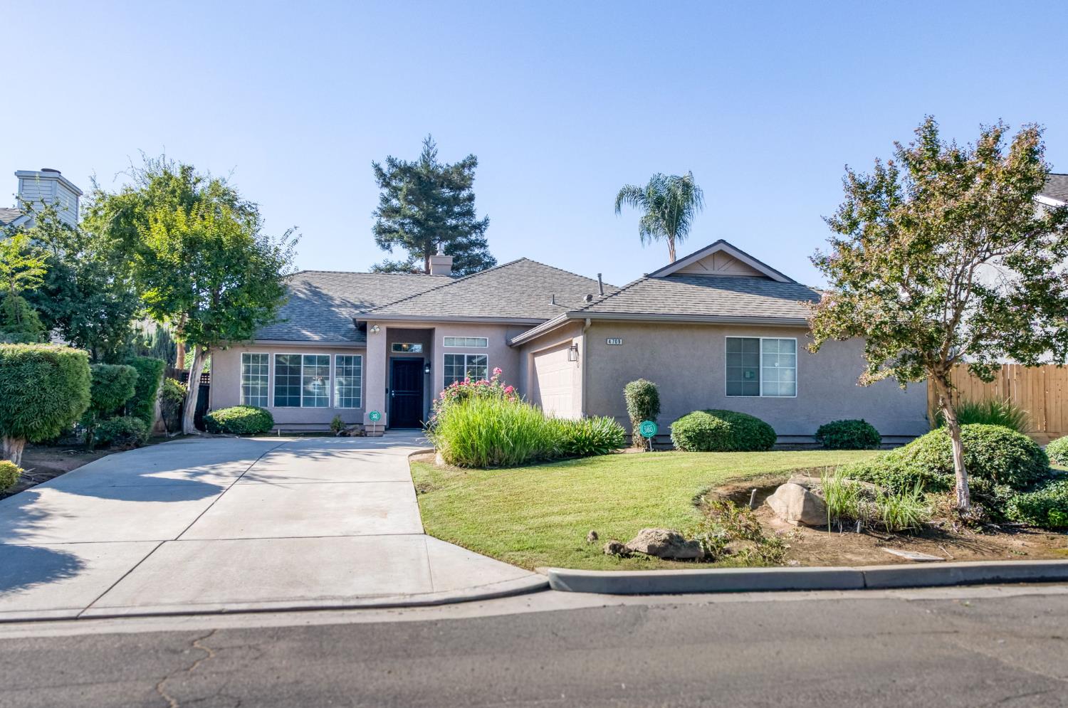 4709 W Bellaire Way, Fresno, CA 93722