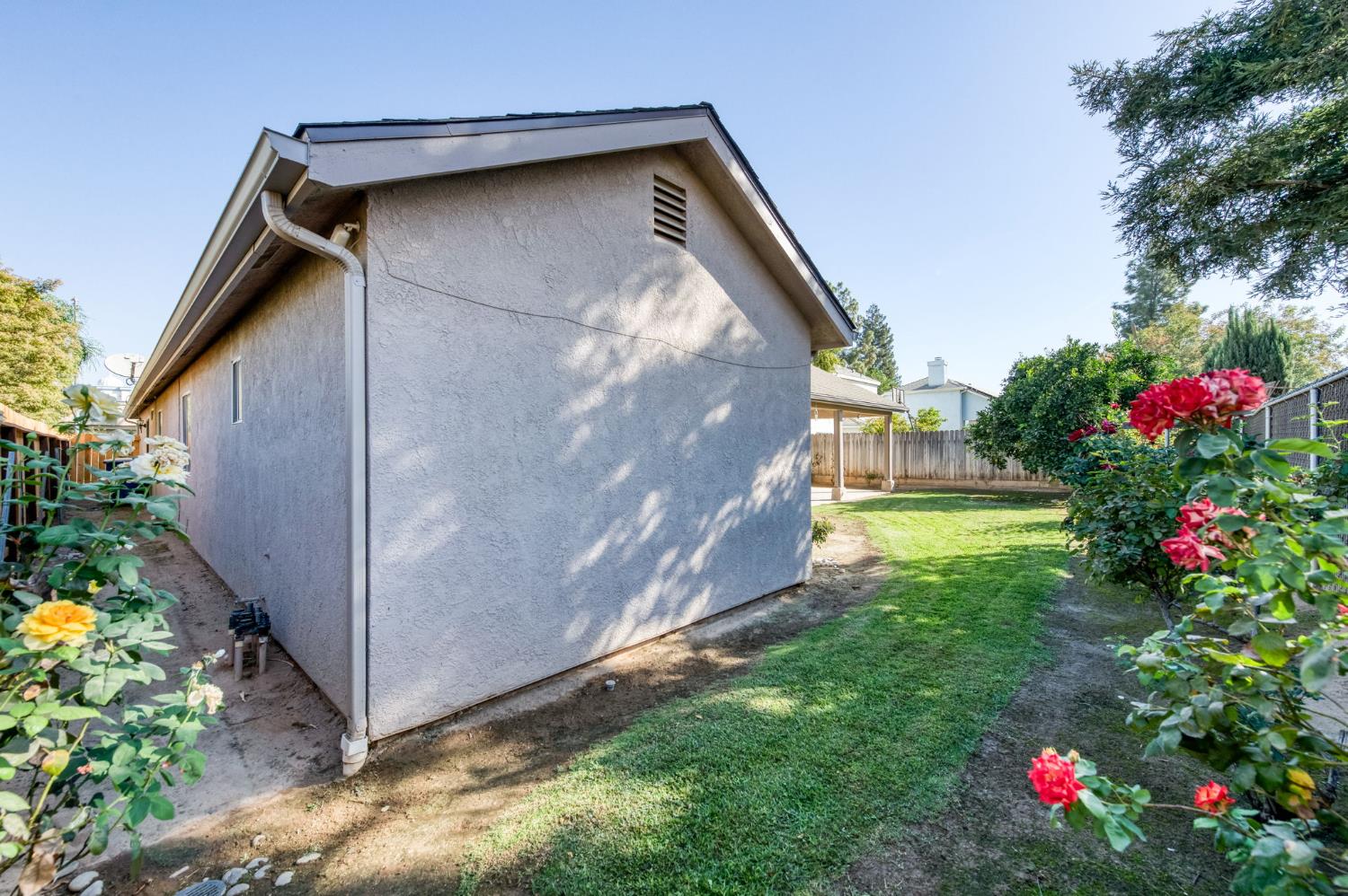 4709 W Bellaire Way, Fresno, CA 93722