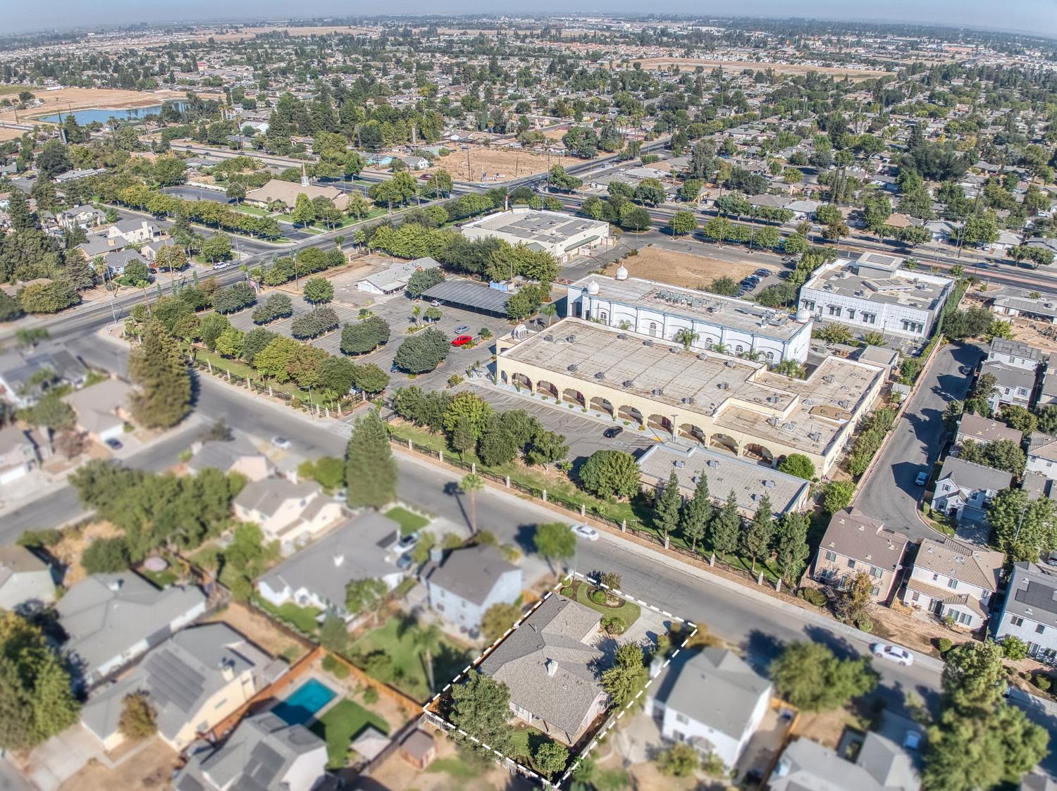 4709 W Bellaire Way, Fresno, CA 93722