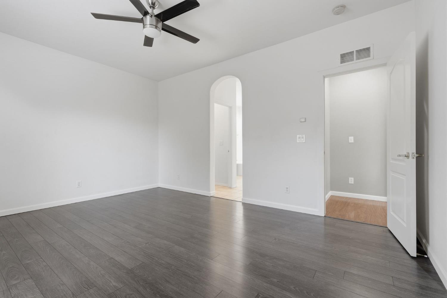 4091 W Fig Tree Ln, Fresno, CA 93722