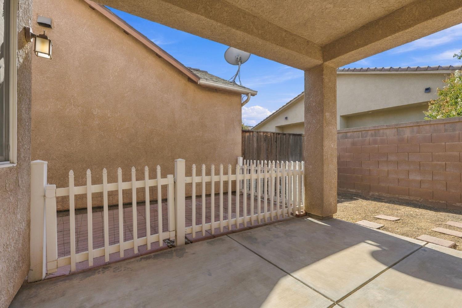 4091 W Fig Tree Ln, Fresno, CA 93722