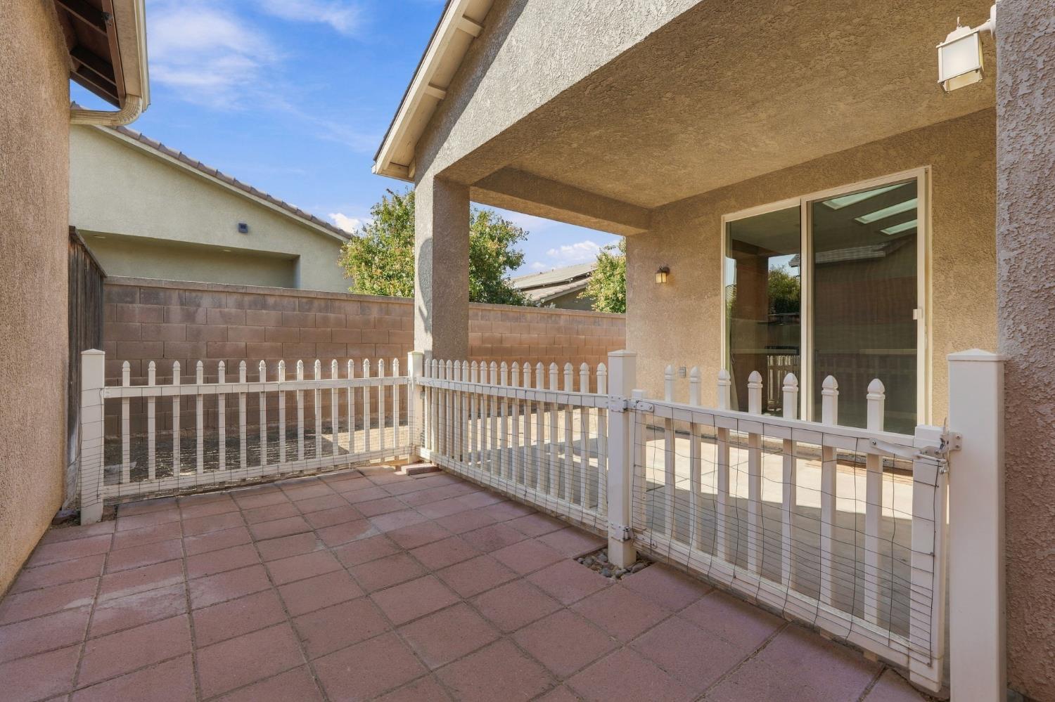 4091 W Fig Tree Ln, Fresno, CA 93722