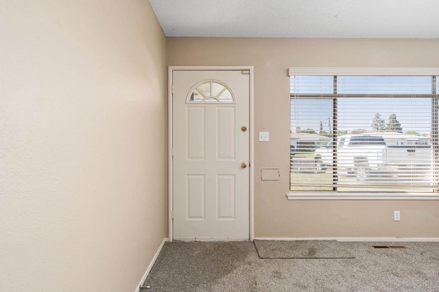 1335 Terry Ave, Clovis, CA 93612