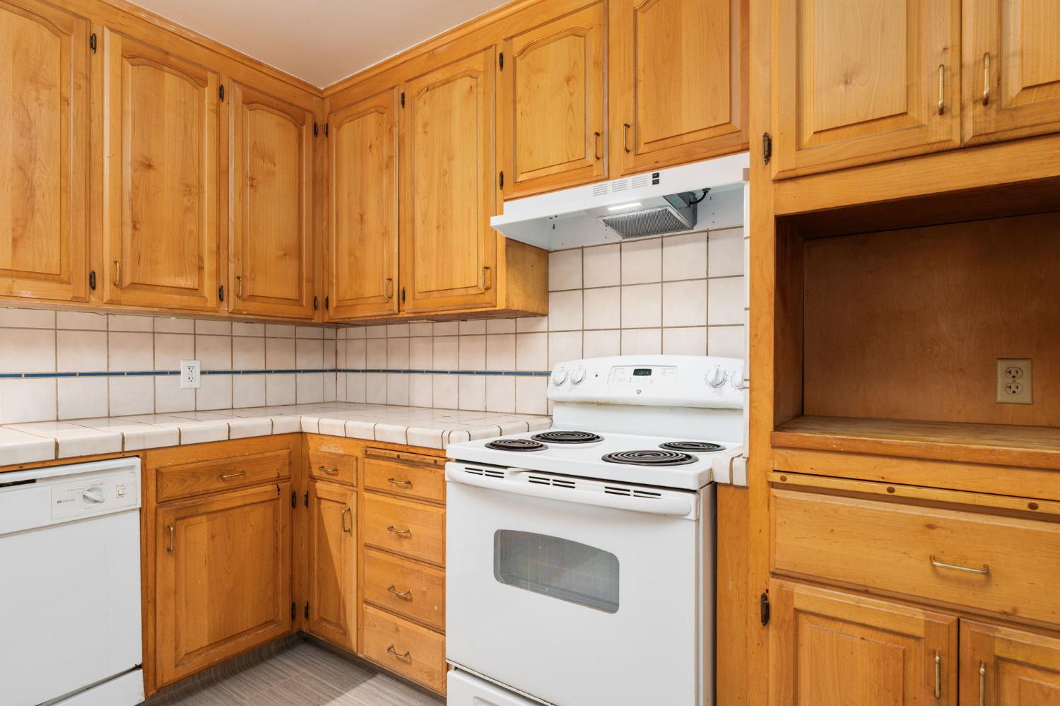 1335 Terry Ave, Clovis, CA 93612