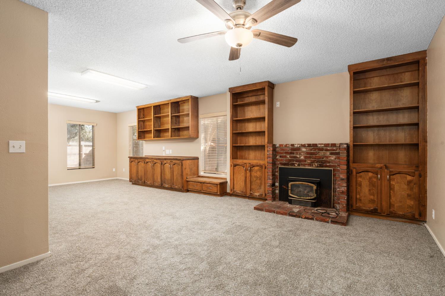 1335 Terry Ave, Clovis, CA 93612