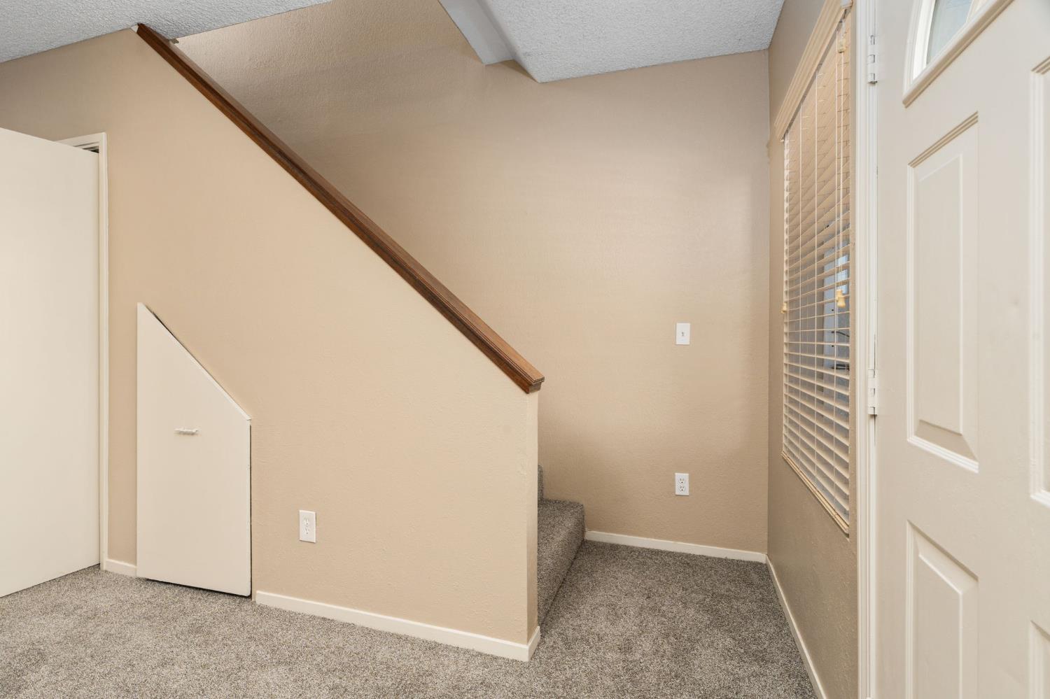 1335 Terry Ave, Clovis, CA 93612