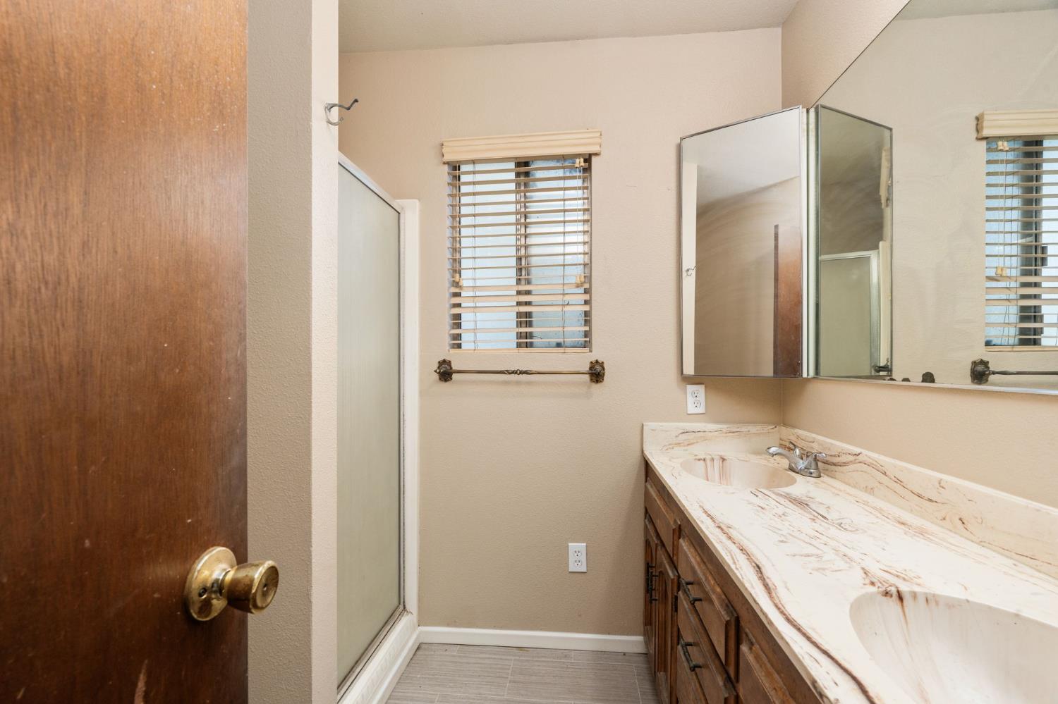 1335 Terry Ave, Clovis, CA 93612