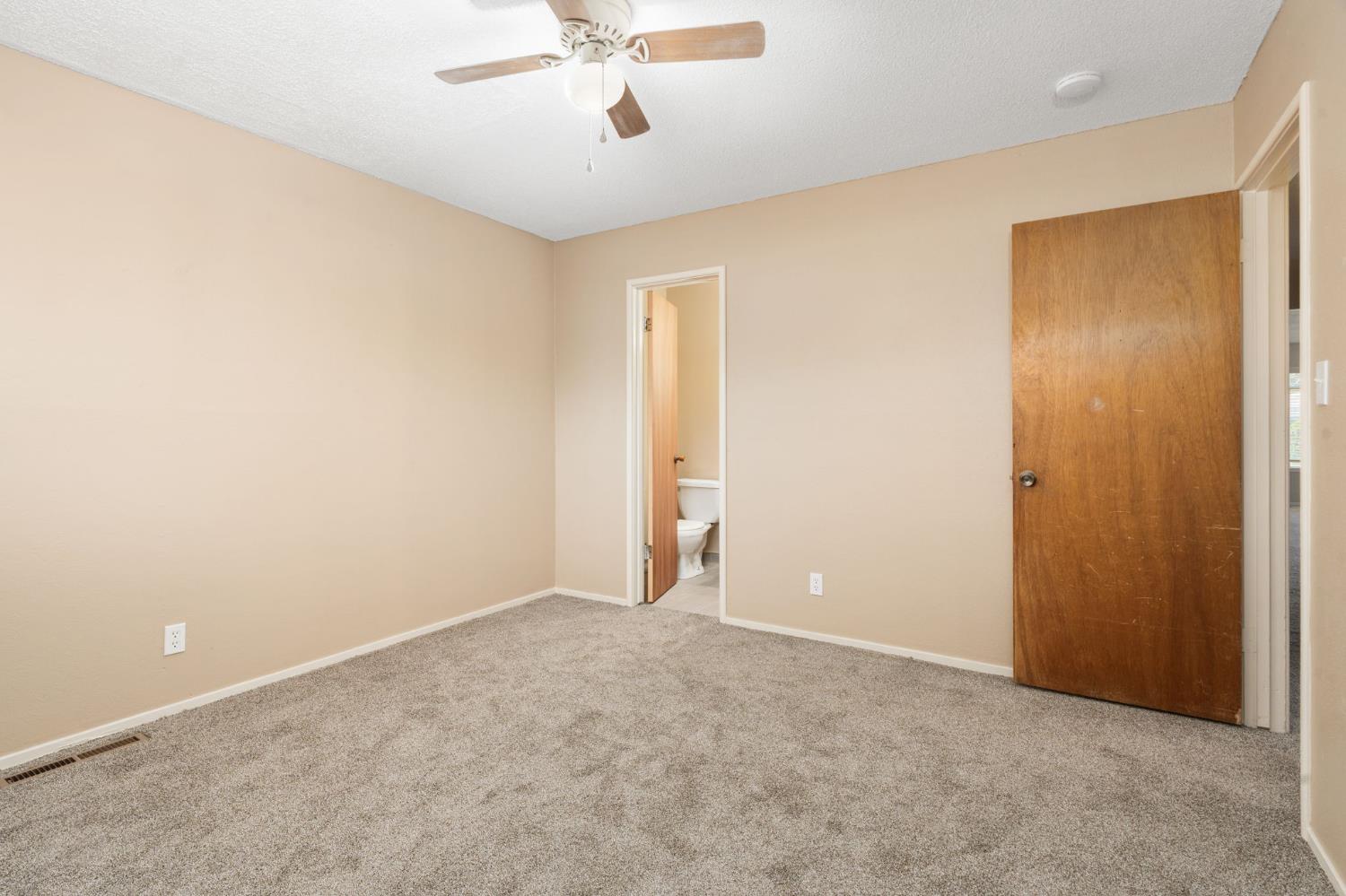 1335 Terry Ave, Clovis, CA 93612