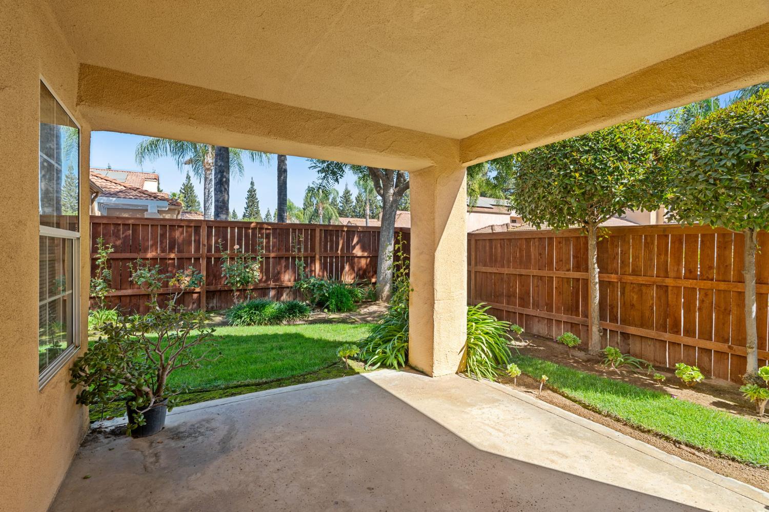 645 E Champlain Dr #121, Fresno, CA 93730