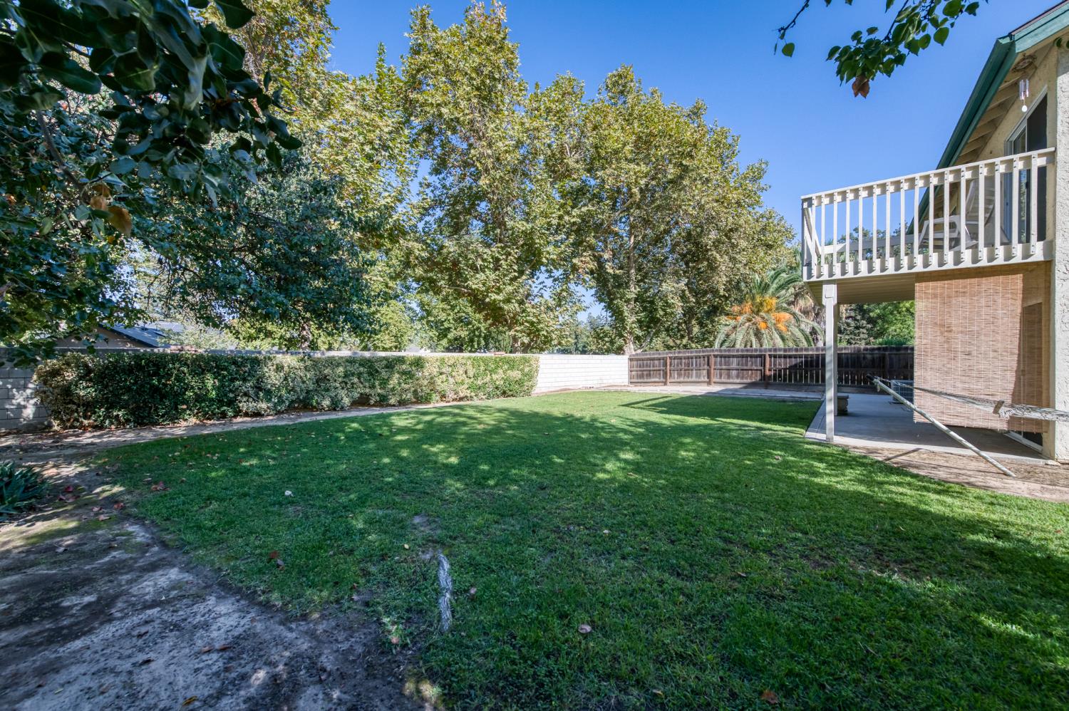 801 E Chickadee Ct, Fresno, CA 93730