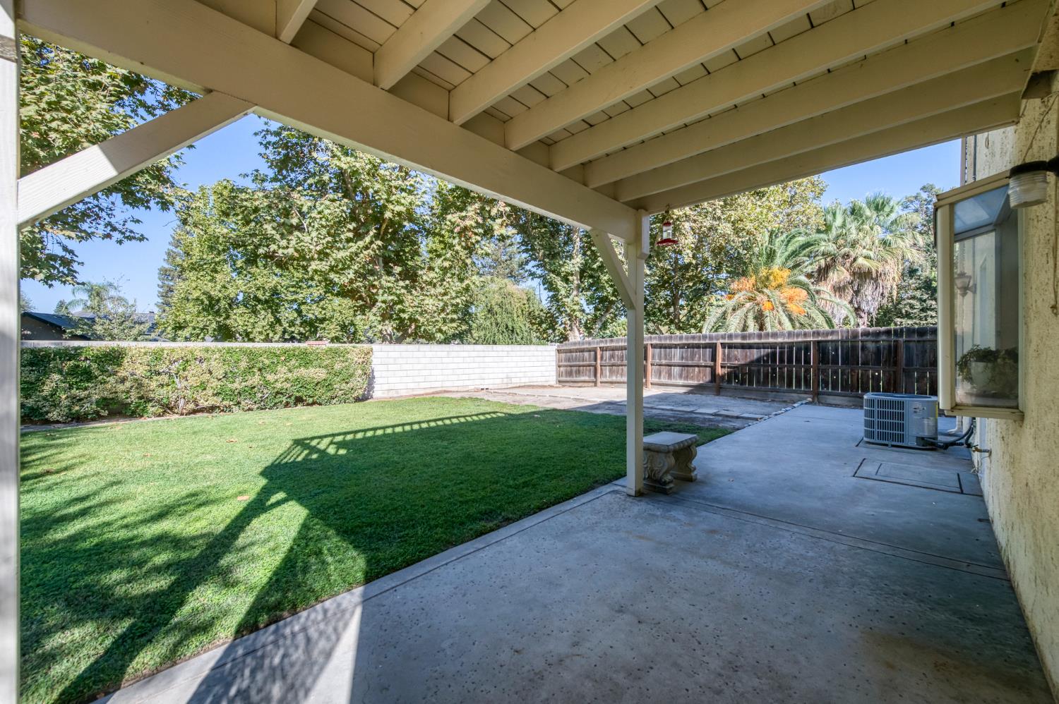 801 E Chickadee Ct, Fresno, CA 93730