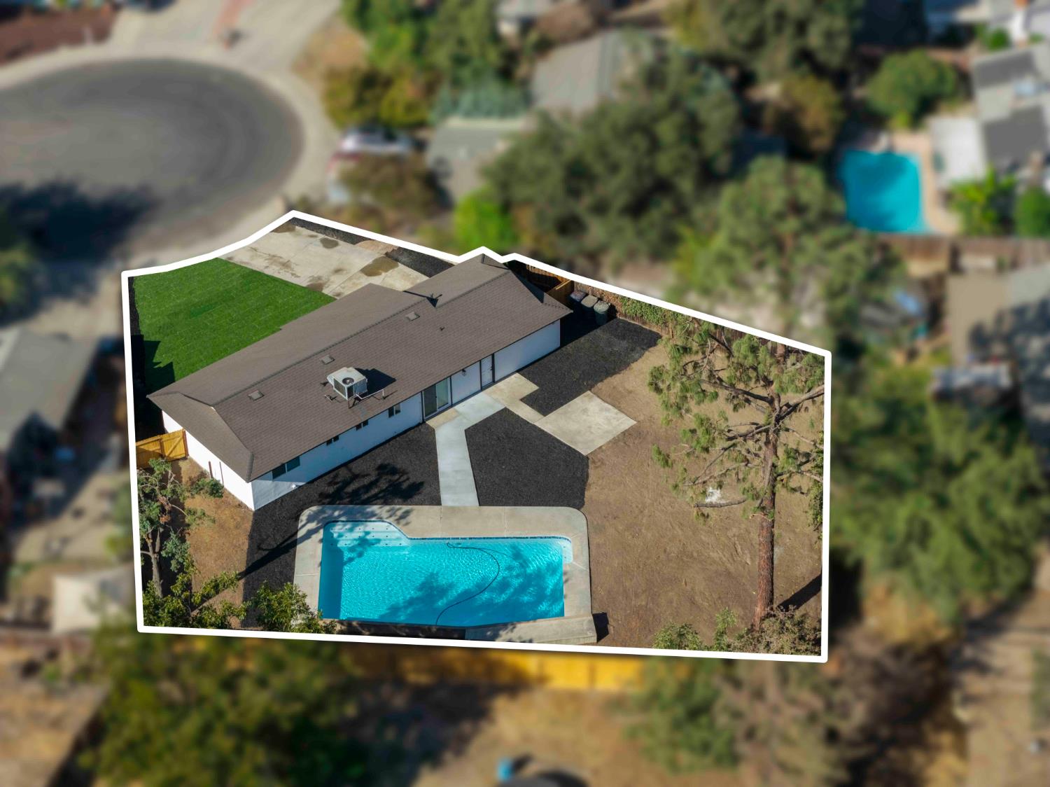 1924 S Tipton Ct, Visalia, CA 93292