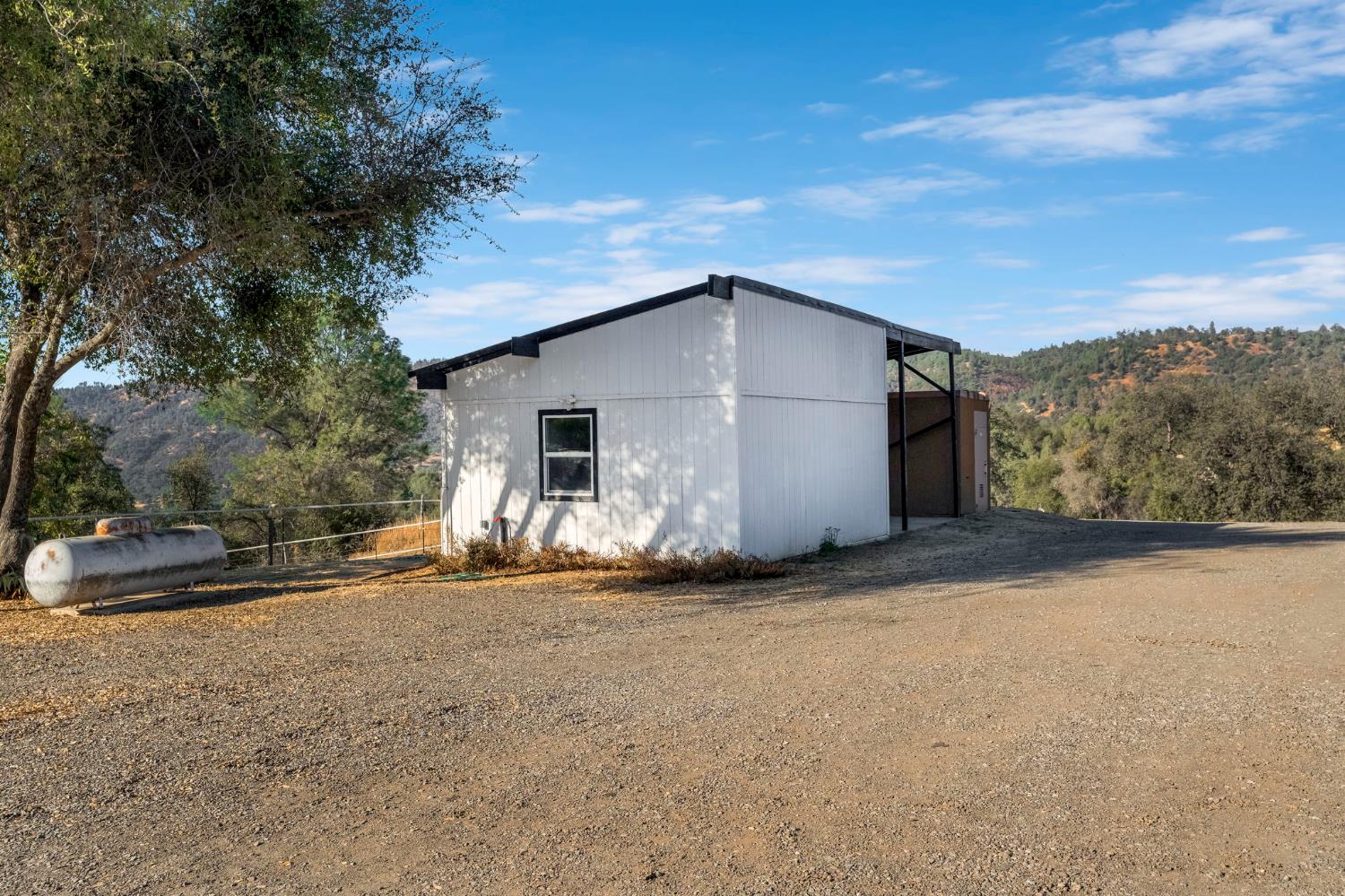43980 Highway 49, Ahwahnee, CA 93601