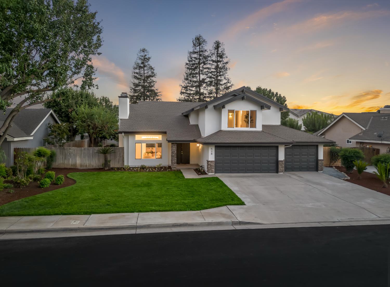 528 W Birch Ave, Clovis, CA 93611