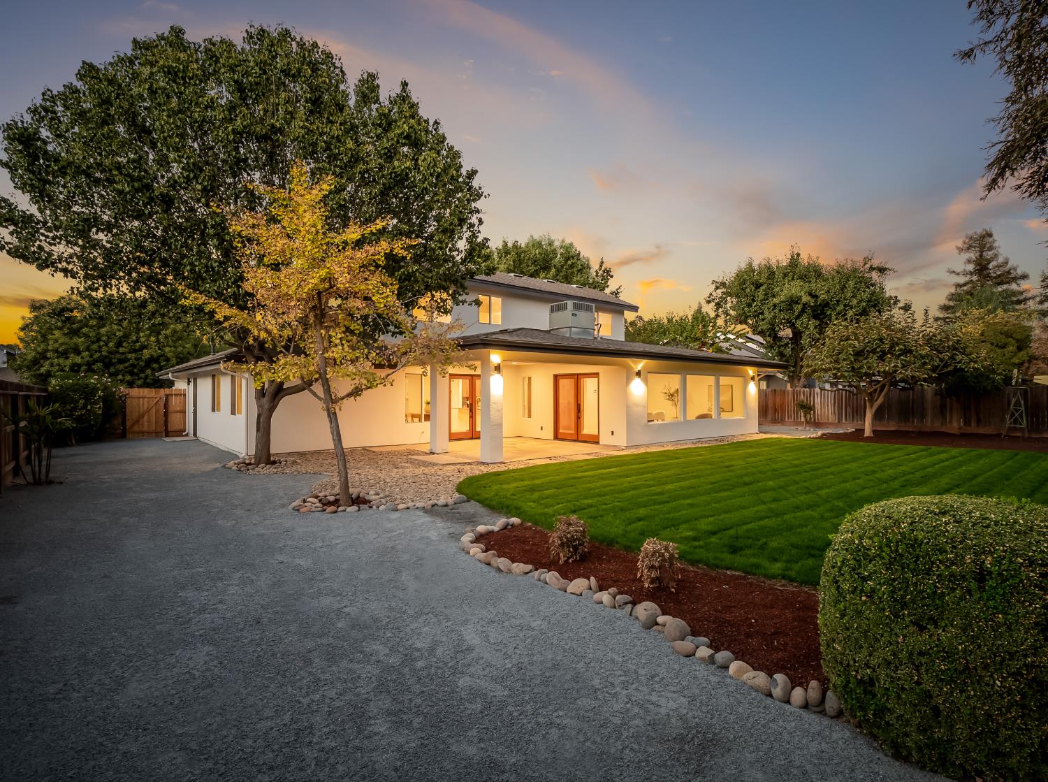 528 W Birch Ave, Clovis, CA 93611