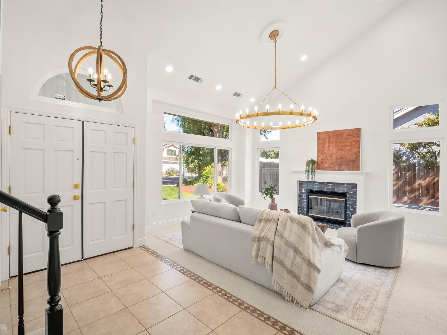 528 W Birch Ave, Clovis, CA 93611