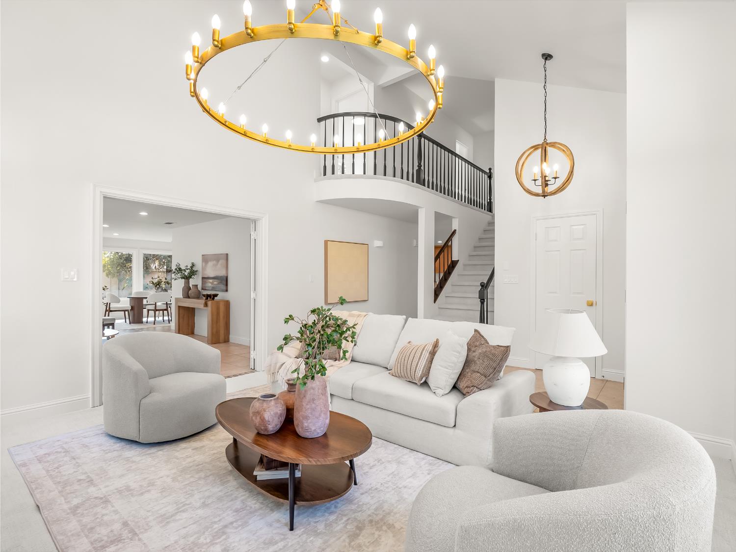 528 W Birch Ave, Clovis, CA 93611
