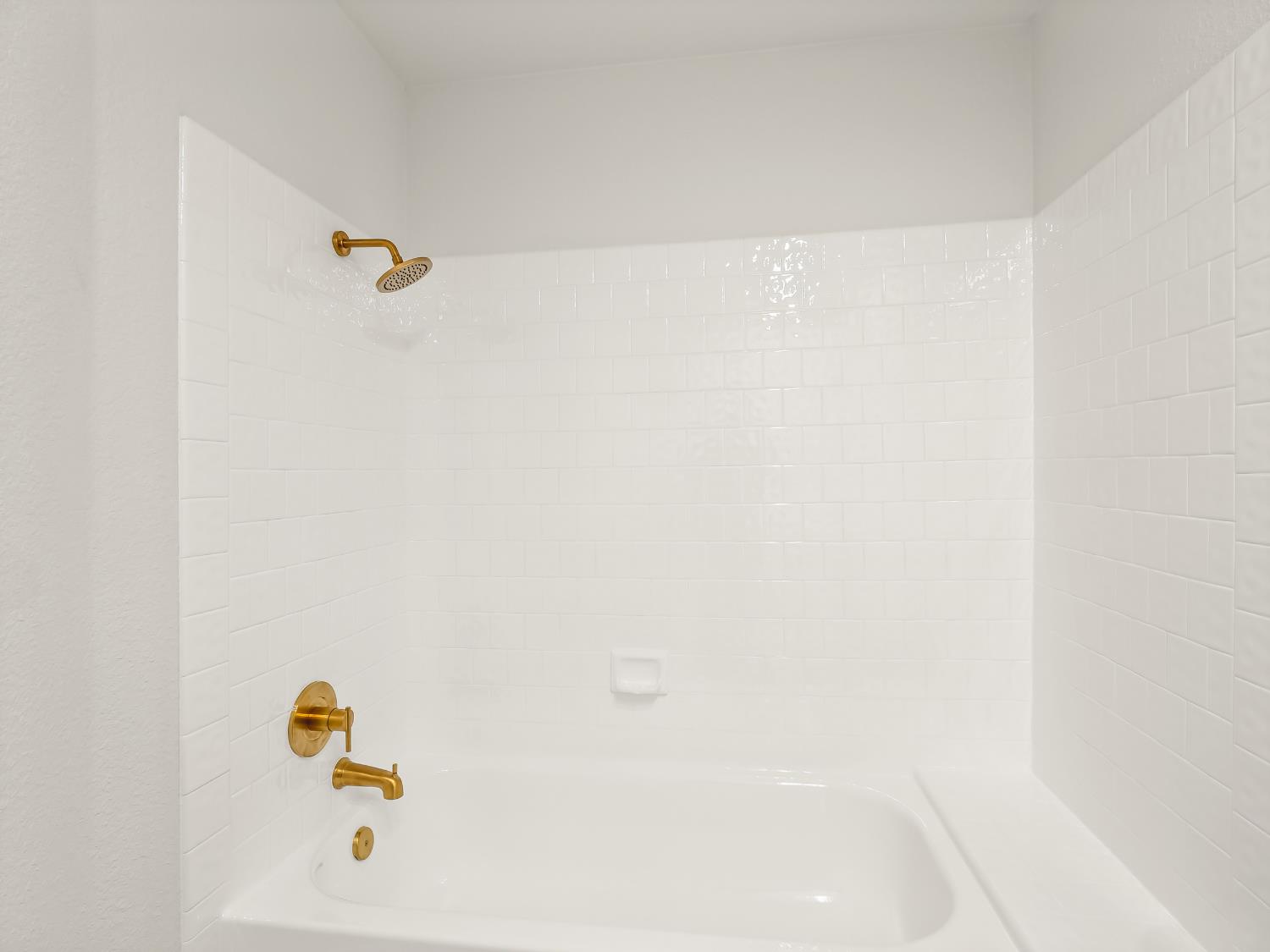 528 W Birch Ave, Clovis, CA 93611
