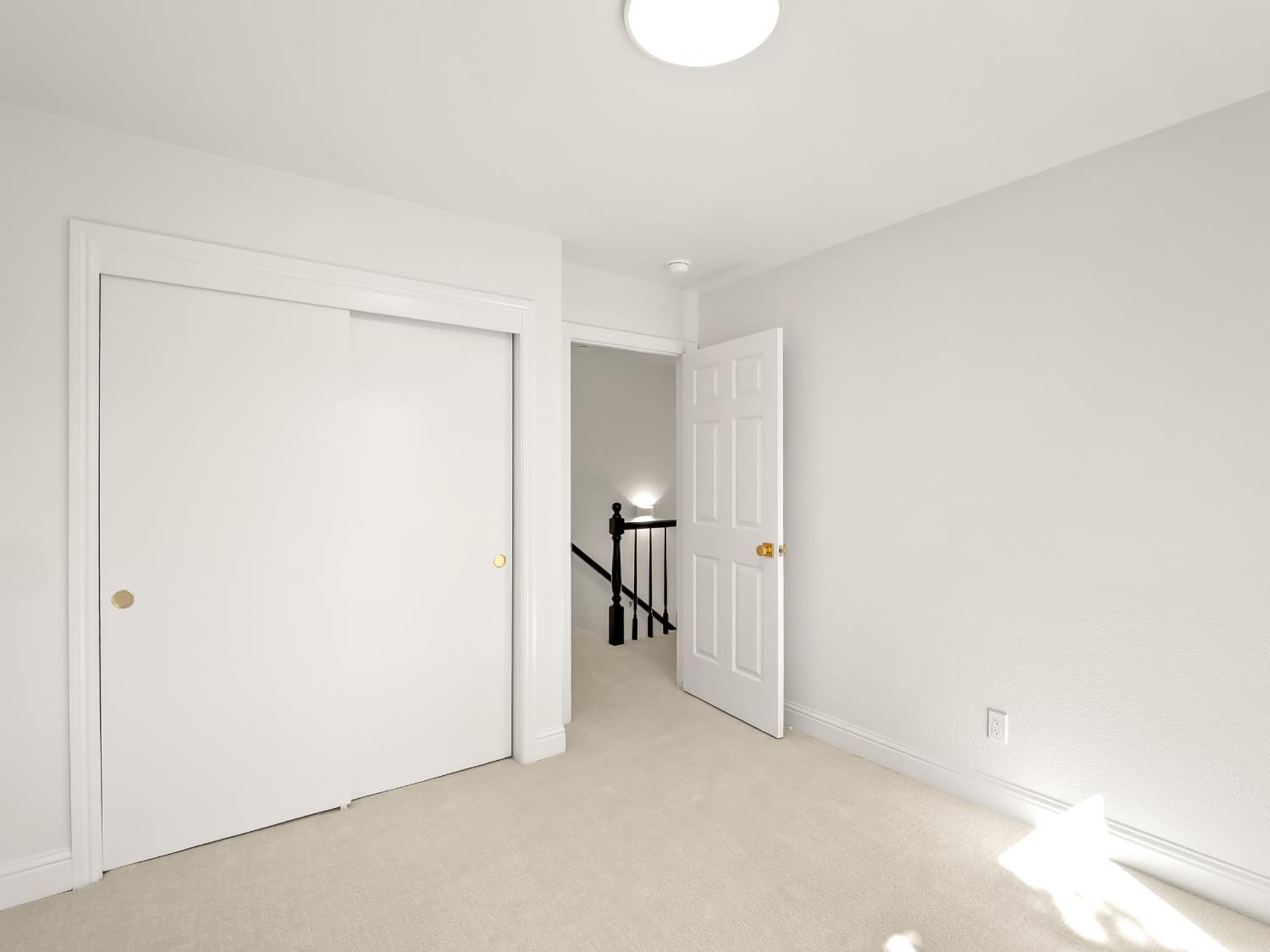 528 W Birch Ave, Clovis, CA 93611