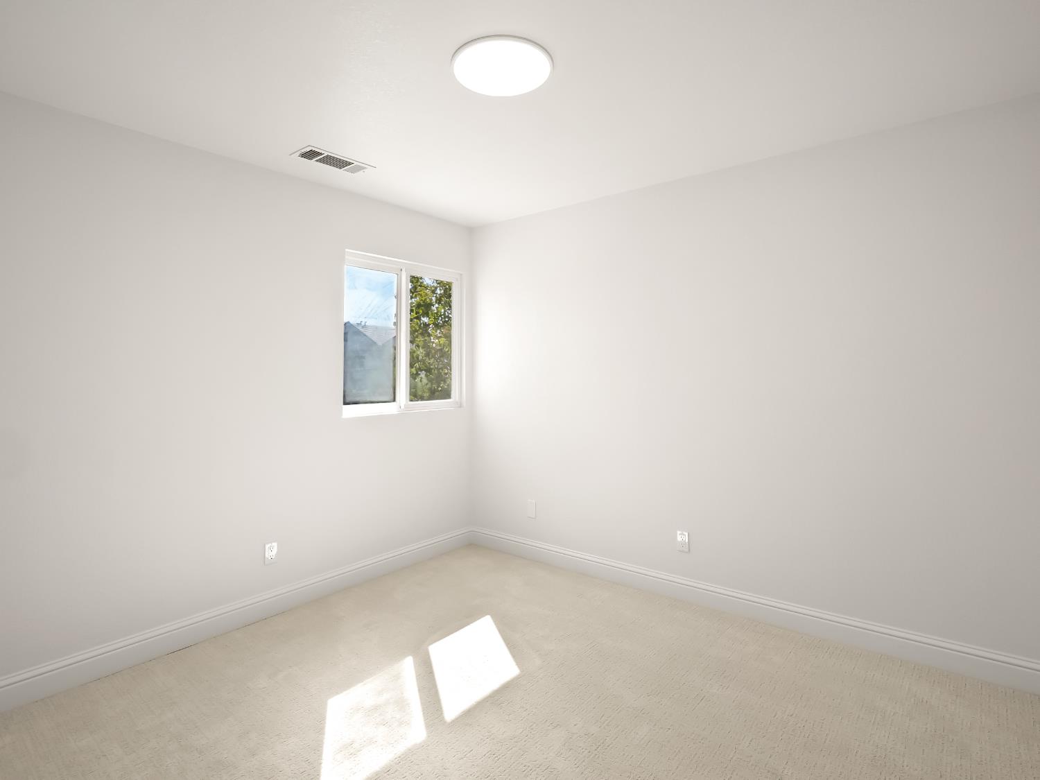 528 W Birch Ave, Clovis, CA 93611