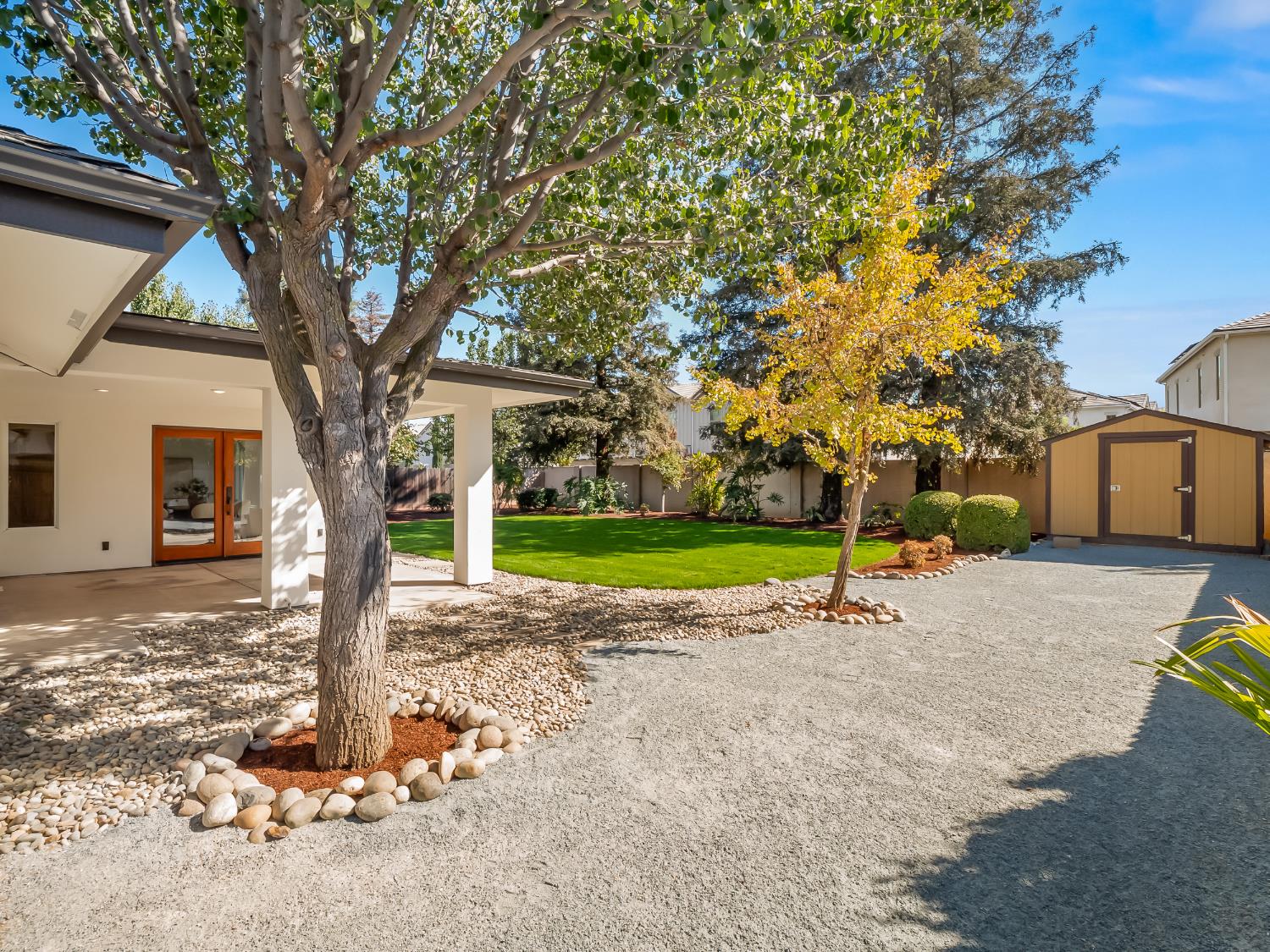 528 W Birch Ave, Clovis, CA 93611