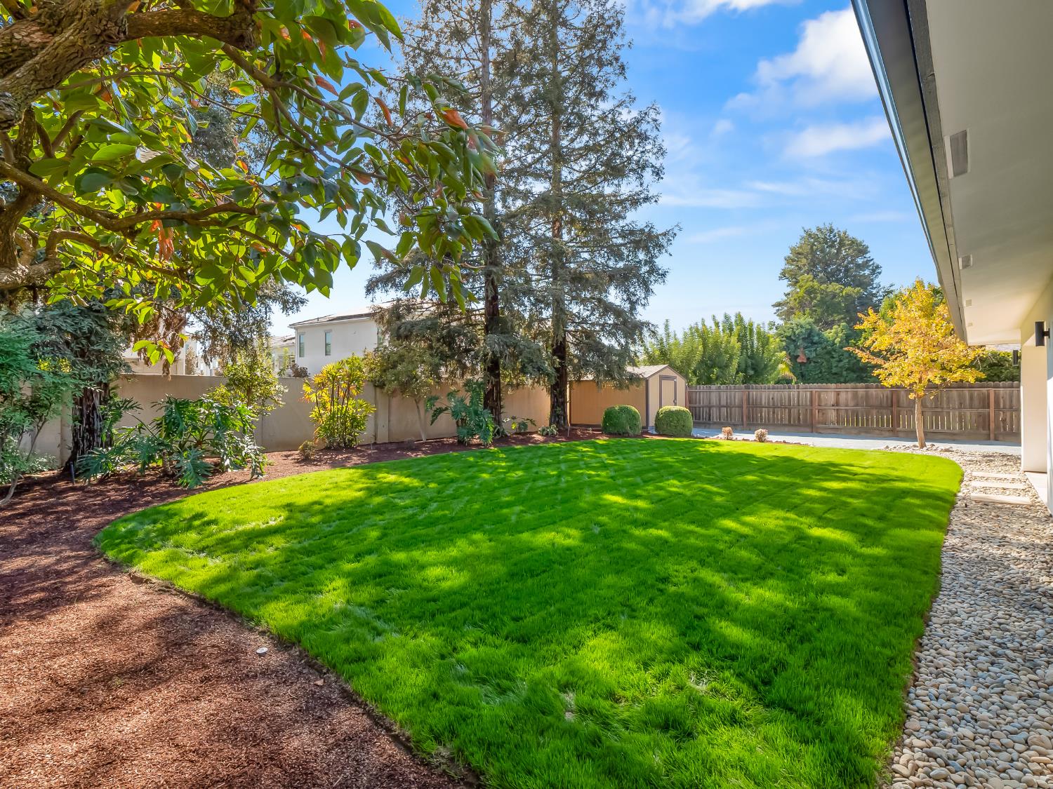 528 W Birch Ave, Clovis, CA 93611