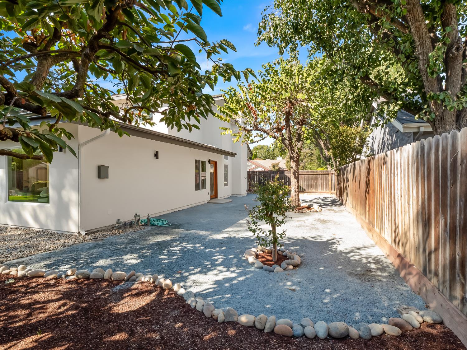 528 W Birch Ave, Clovis, CA 93611