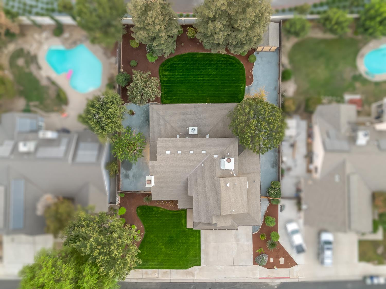 528 W Birch Ave, Clovis, CA 93611